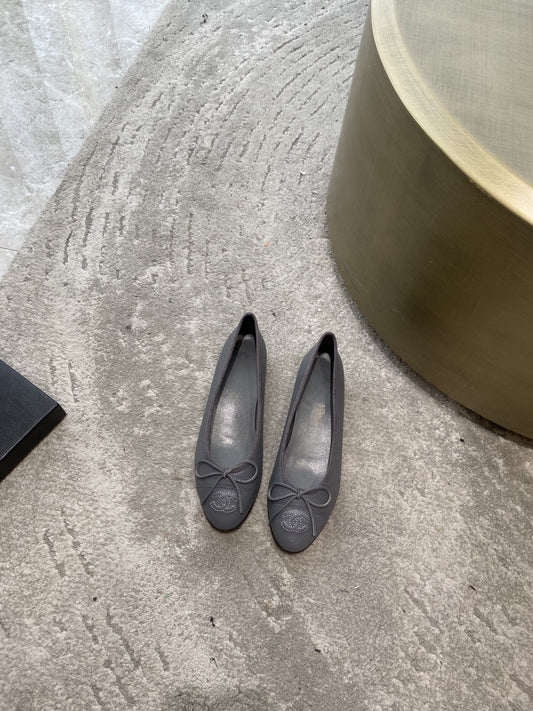 BALLET FLATS GREY GRAINED CALFSKIN - 35