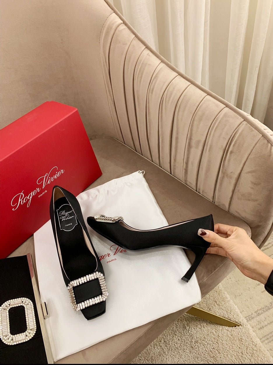 TROMPETTE PUMPS IN BLACK SILK CRYSTAL BUCKLE - 34