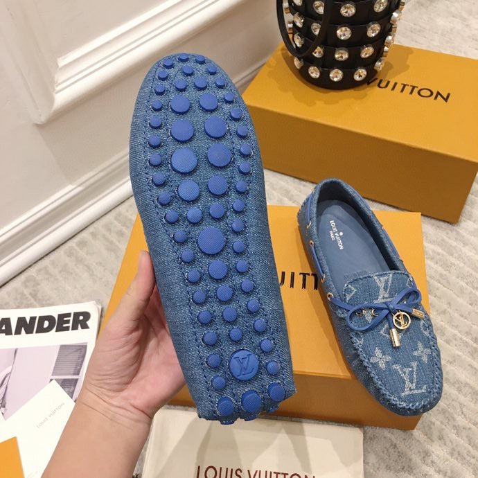LV WOMEN'S DRIVER MOCCASIN IN BLUE MONOGRAM DENIM - 35