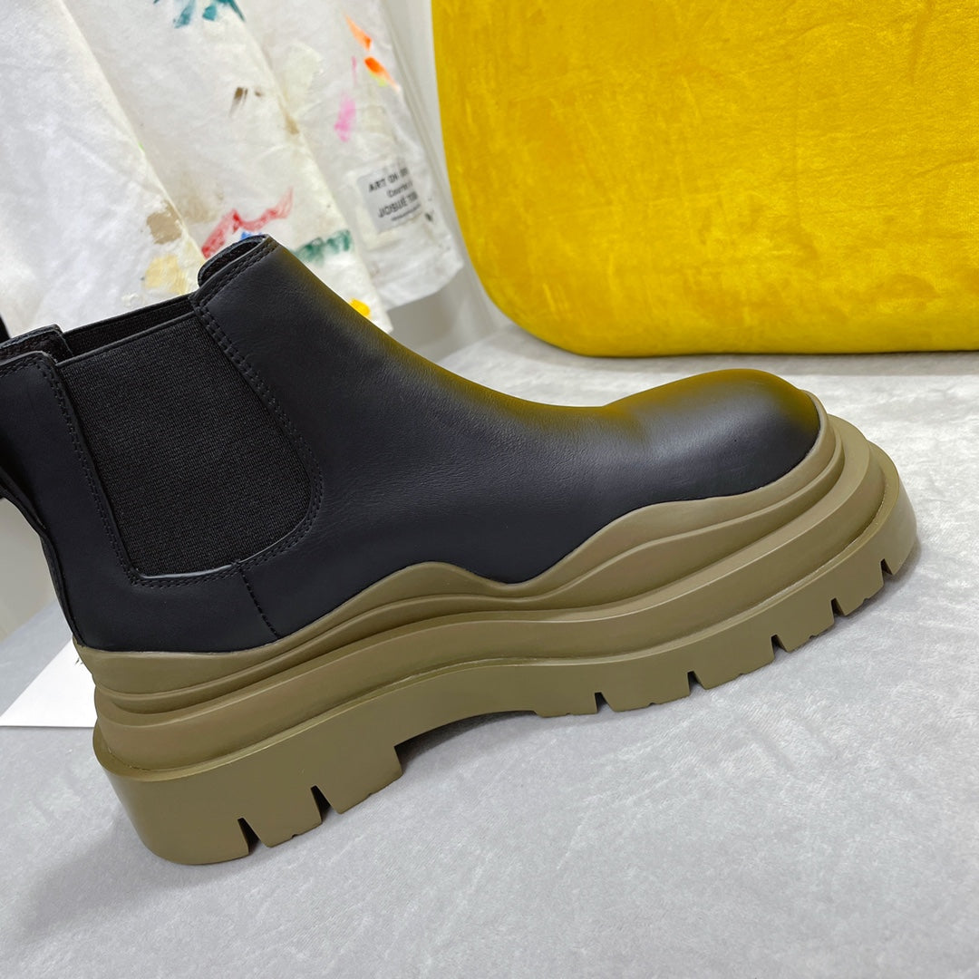 TIRE CHELSEA BOOT IN BLACK MIX OLIVE GREEN CALFSKIN - 35 / Ankle Boots