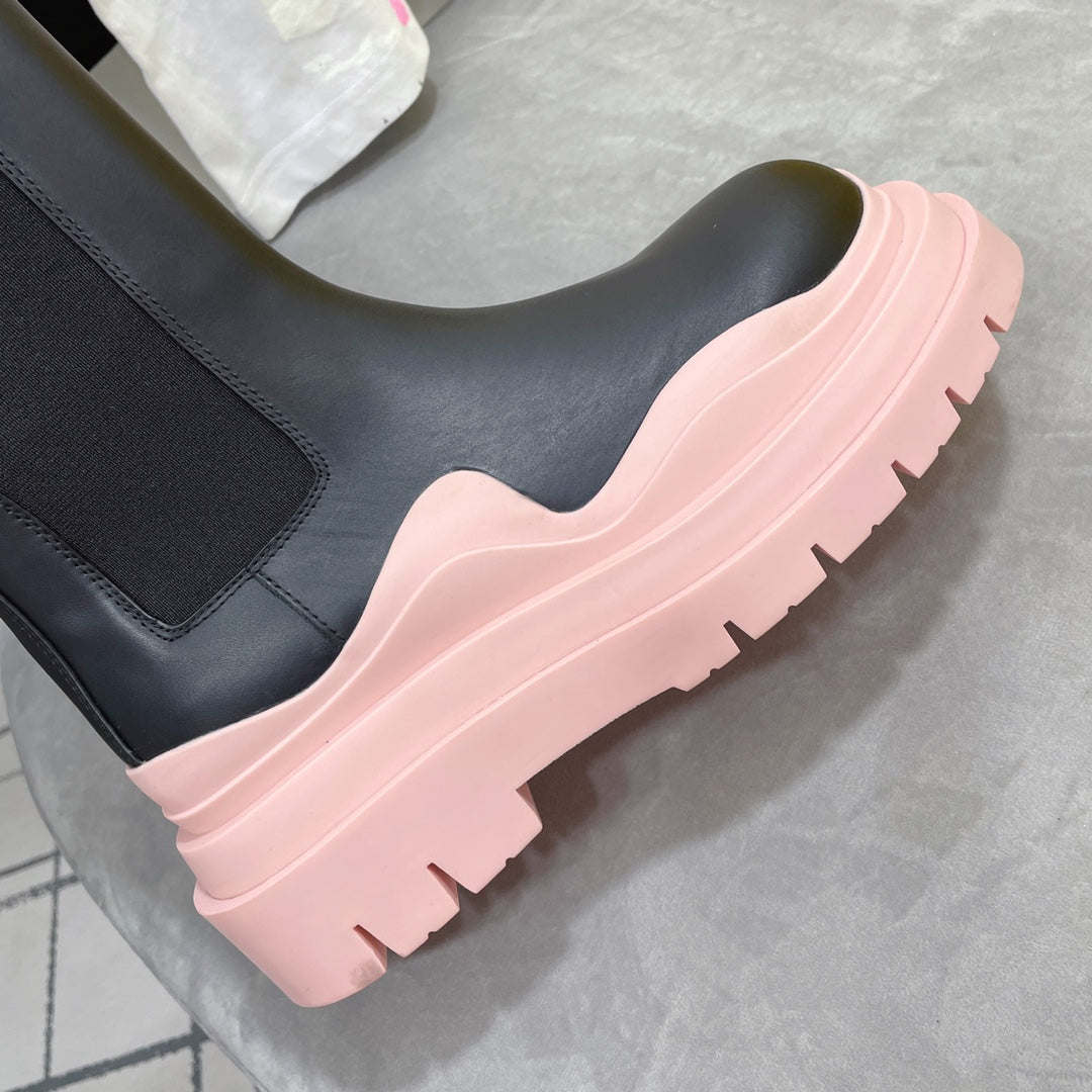 TIRE CHELSEA BOOT IN PALE PINK MIX BLACK CALFSKIN - 35 / Ankle Boots
