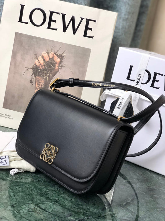 Сумка LOEWE GOYA 18 із чорної шовкової телячої шкіри