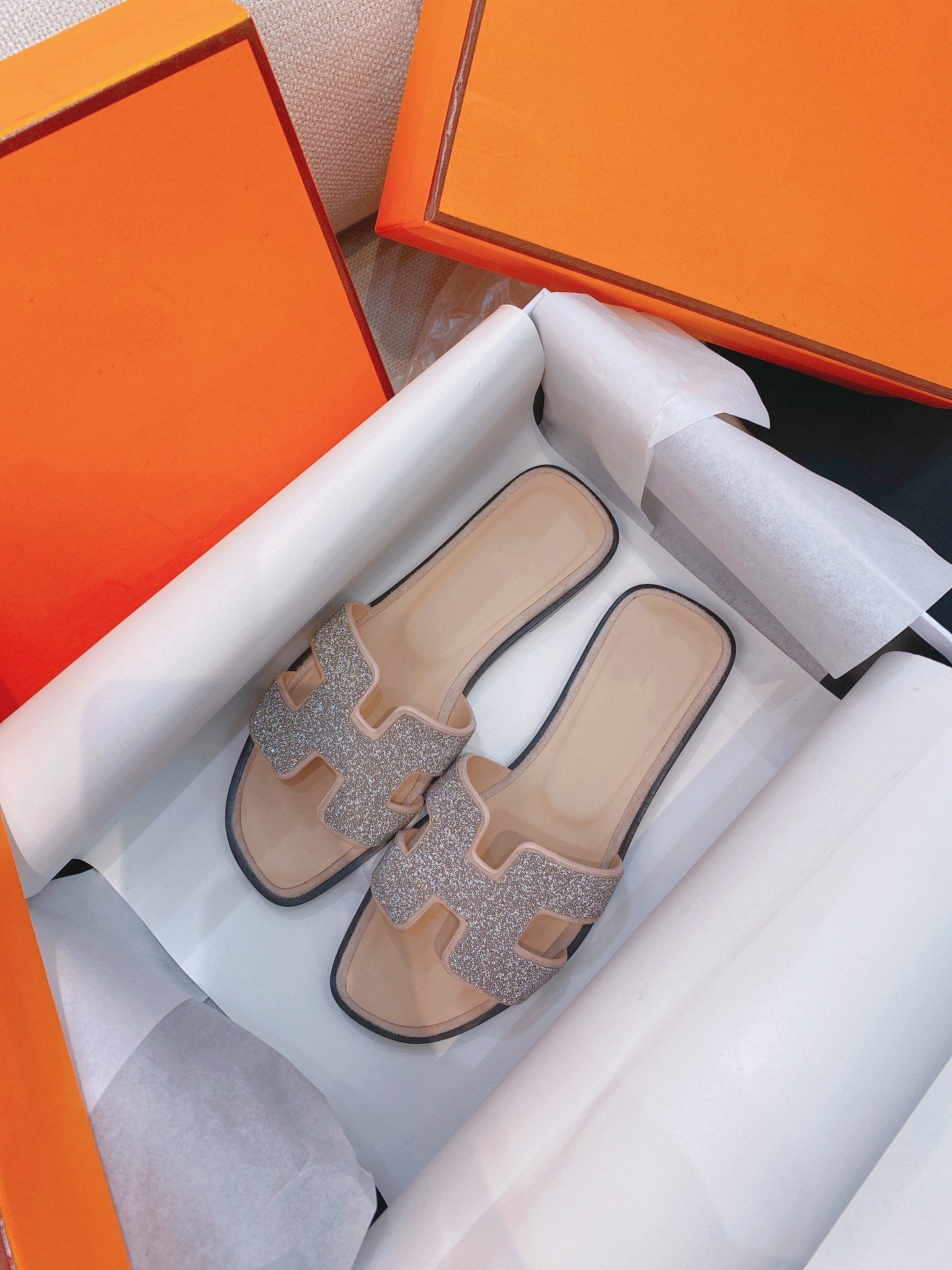 0ran Sandal Caviar Light Brown Leather - 35