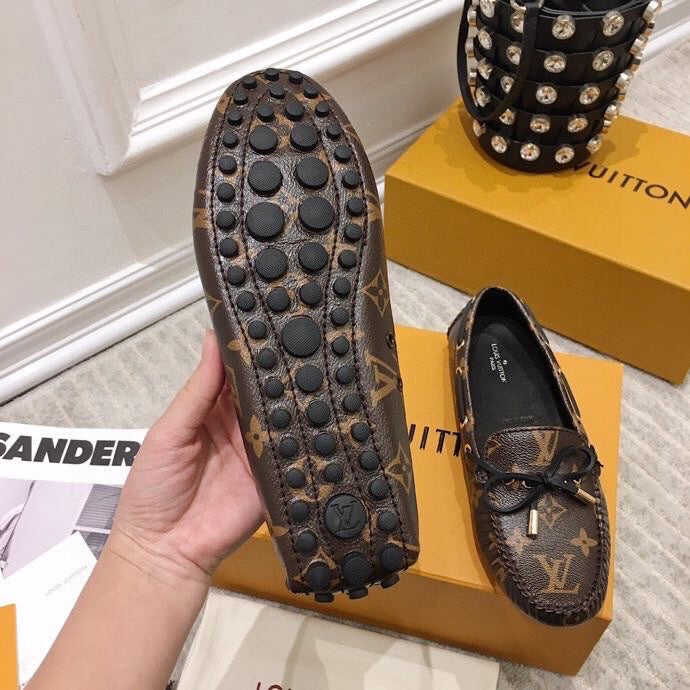 LV WOMEN'S DRIVER MOCCASIN IN CHOCOLATE BROWN MONOGRAM CALFSKIN - 35