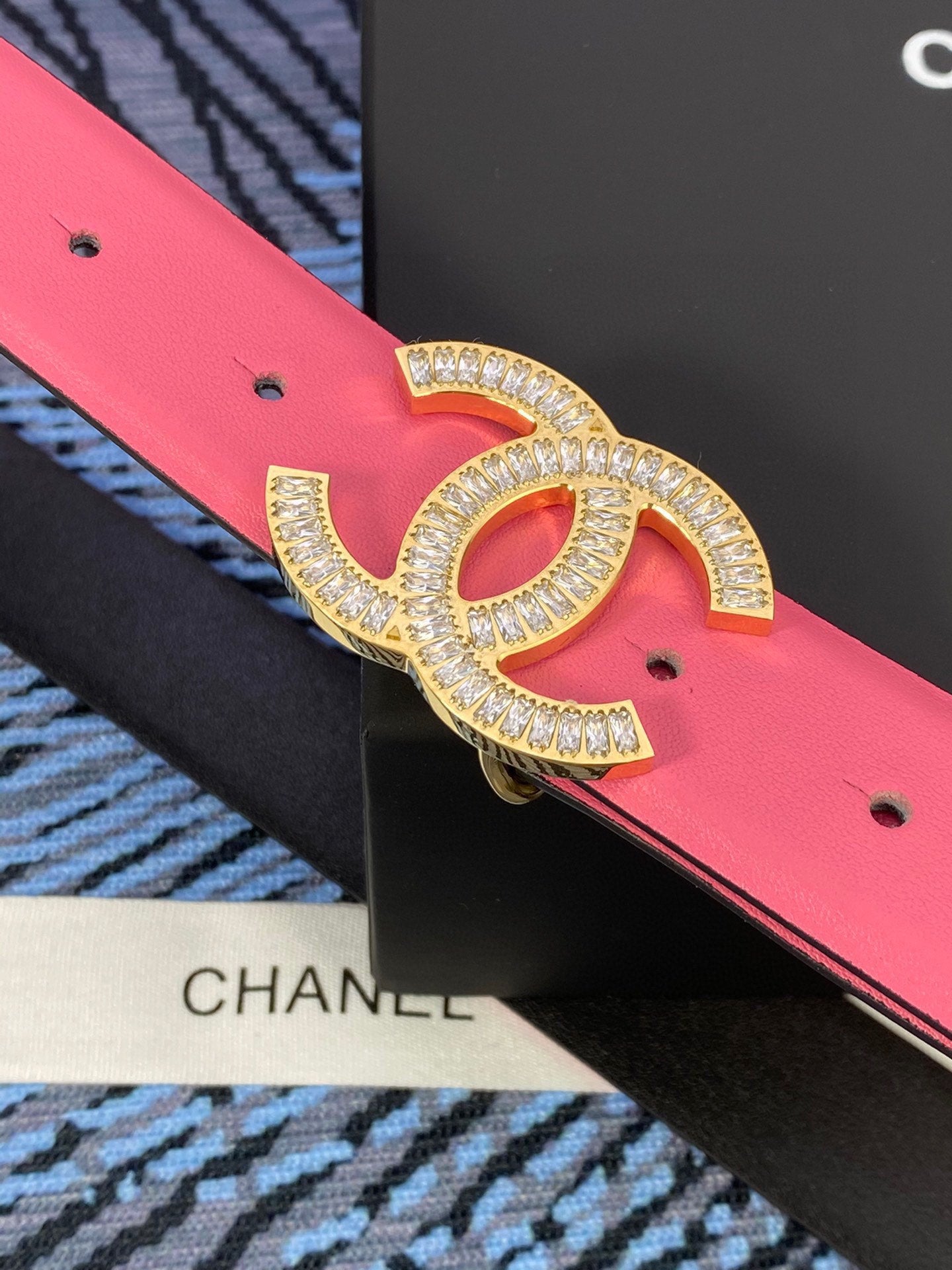 CHANEL 25S BELT 30 MM IN PINK CALFSKIN WITH GOLD HARDWARE 615094 - 30