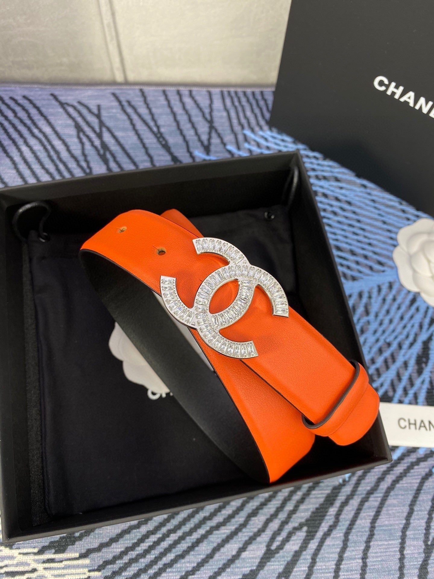 CHANEL 25S BELT 30 MM IN ORANGE CALFSKIN WITH SILVER HARDWARE 615097 - 30