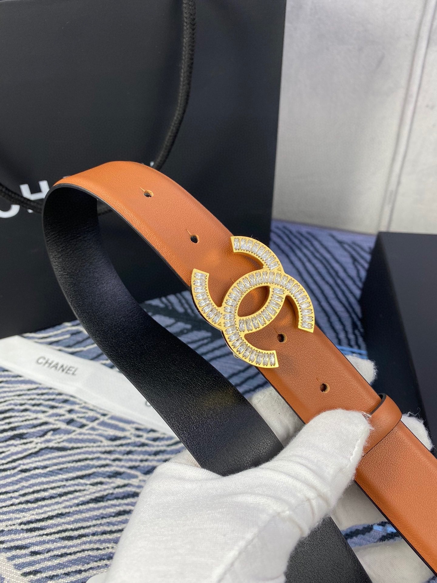 CHANEL 25S BELT 30 MM IN BROWN CALFSKIN WITH GOLD HARDWARE 615101 - 30