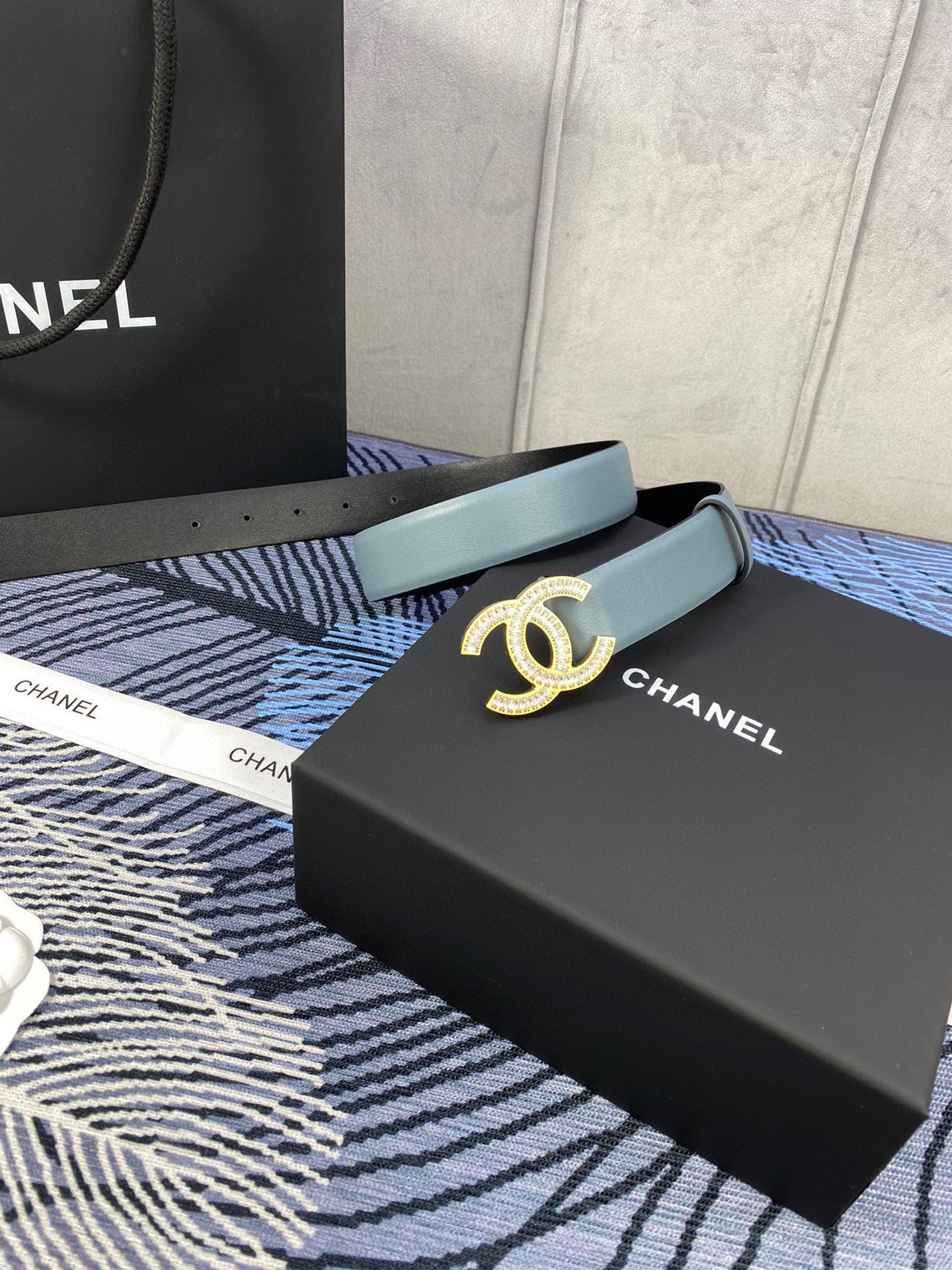 CHANEL 25S BELT 30 MM IN GREY BLUE CALFSKIN WITH GOLD HARDWARE 615102 - 30