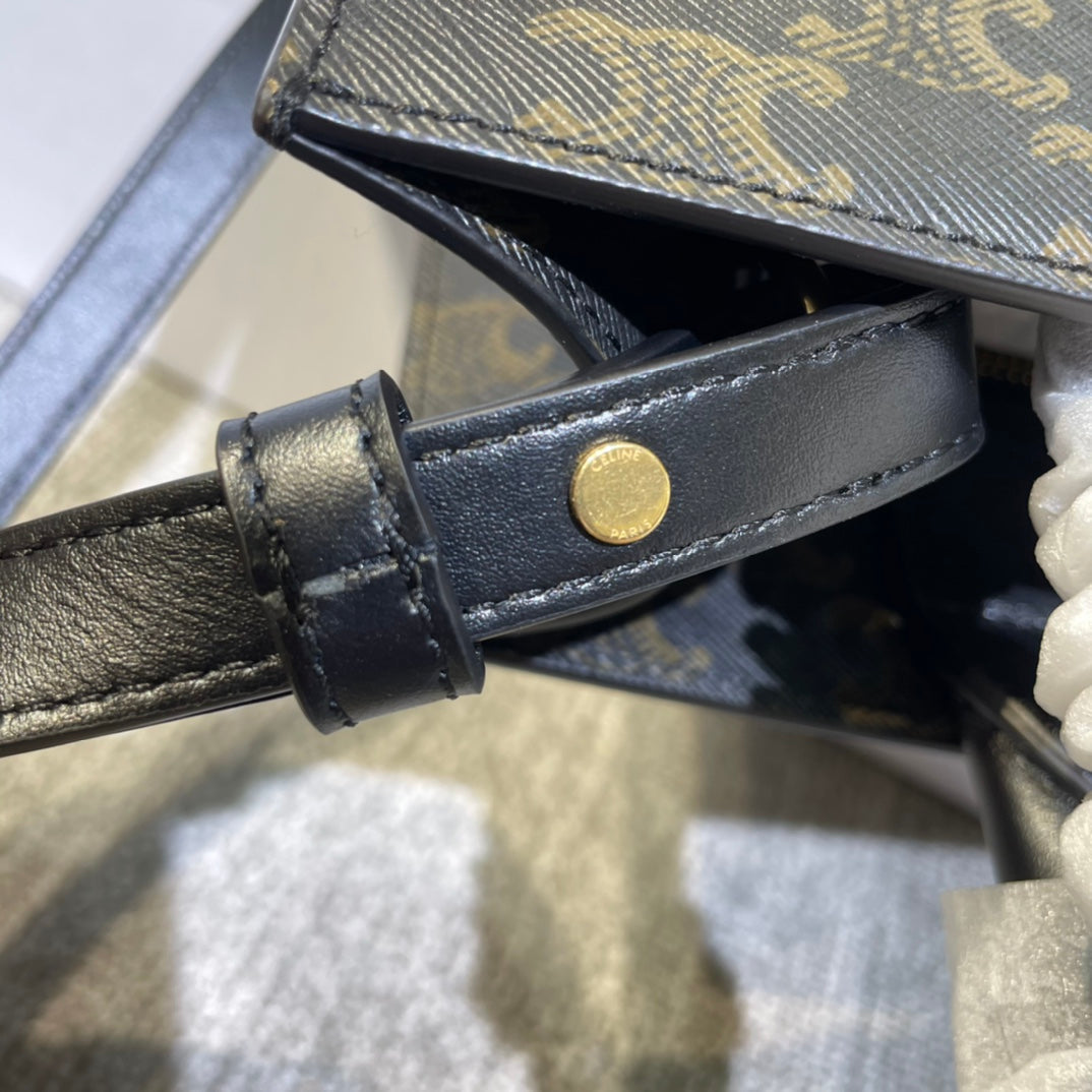 TRIOMPHE 32 BLACK IN PATTERN CALFSKIN