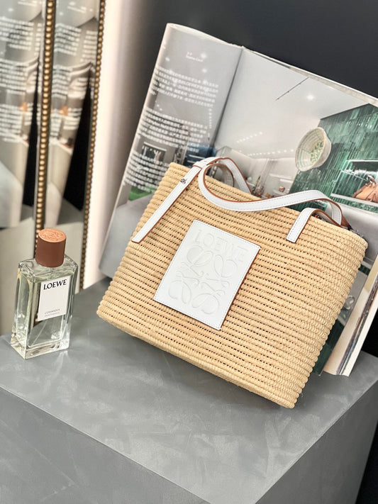 SMALL SQUARE 28 BASKET BAG IN RAFFIA AND WHITE CALFSKIN