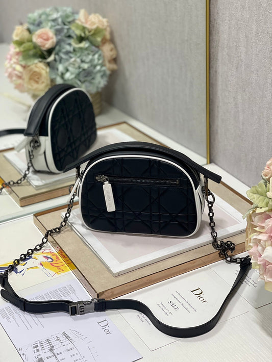 Сумка VIBE HOBO 22 зі шкіри теляти чорного кольору