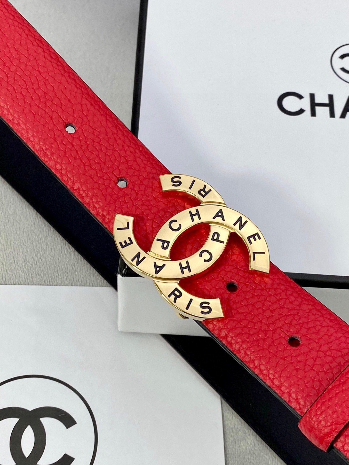 CC 30MM BELT IN CHERRY RED SMOOTH CALFSKIN WITH GOLD HARDWARE - 30
