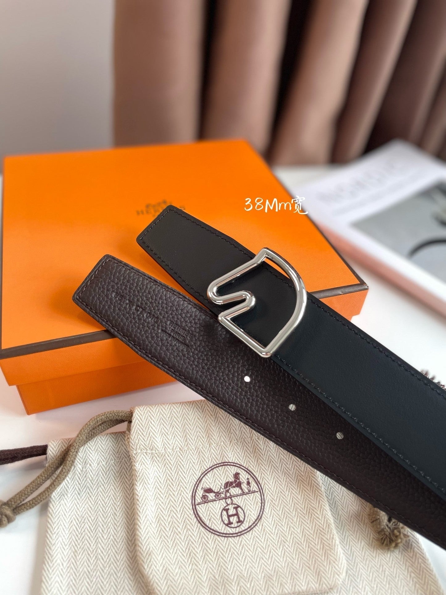BOUCLE BELT BUCKLE & REVERSIBLE CHOCOLATE BROWN AND BLACK LEATHER STRAP 38MM SILVER HARDWARE - 30