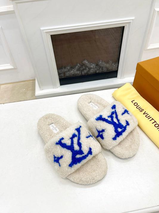 LV FLAT SLIPPER IN WHITE MIX COBALT BLUE SHEARLING - 35