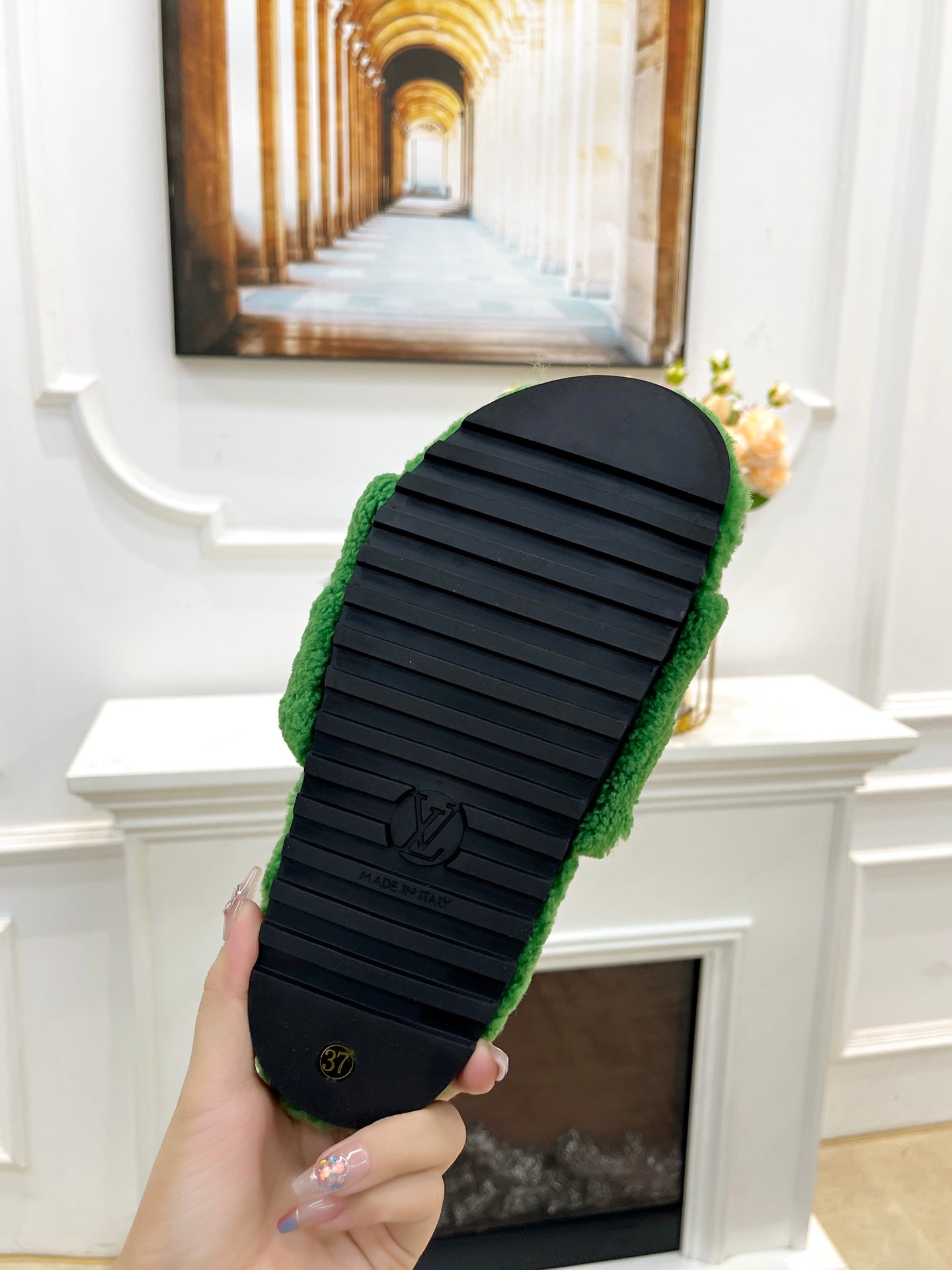 LV FLAT SLIPPER IN EMERALD GREEN MIX WHITE SHEARLING - 35