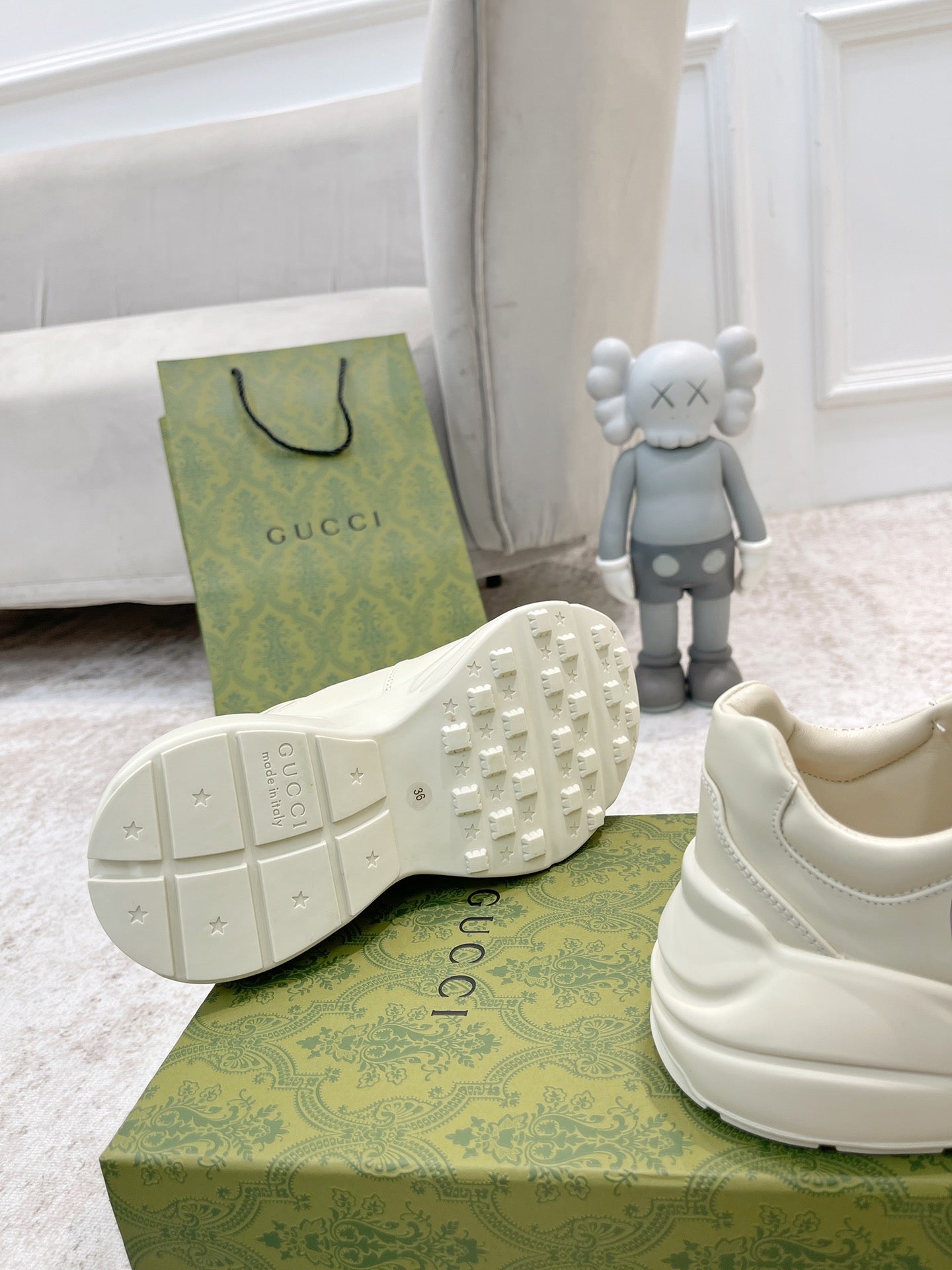 GG RHYTON TRAINER WHITE LAMBSKIN WITH FOX ICON - 35