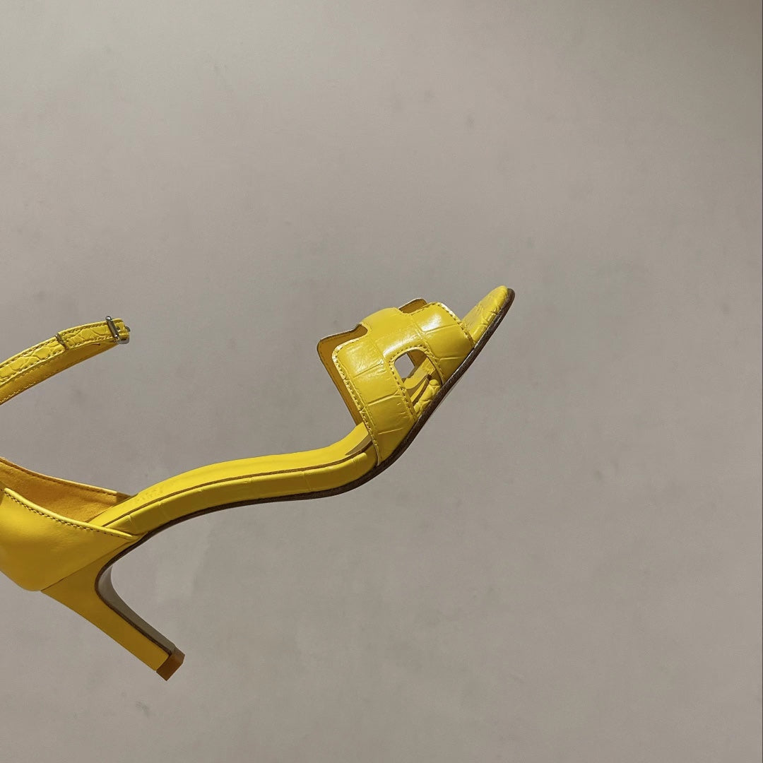 PREMIERE 70 SANDAL IN BRIGHT YELLOW CALFSKIN - 35