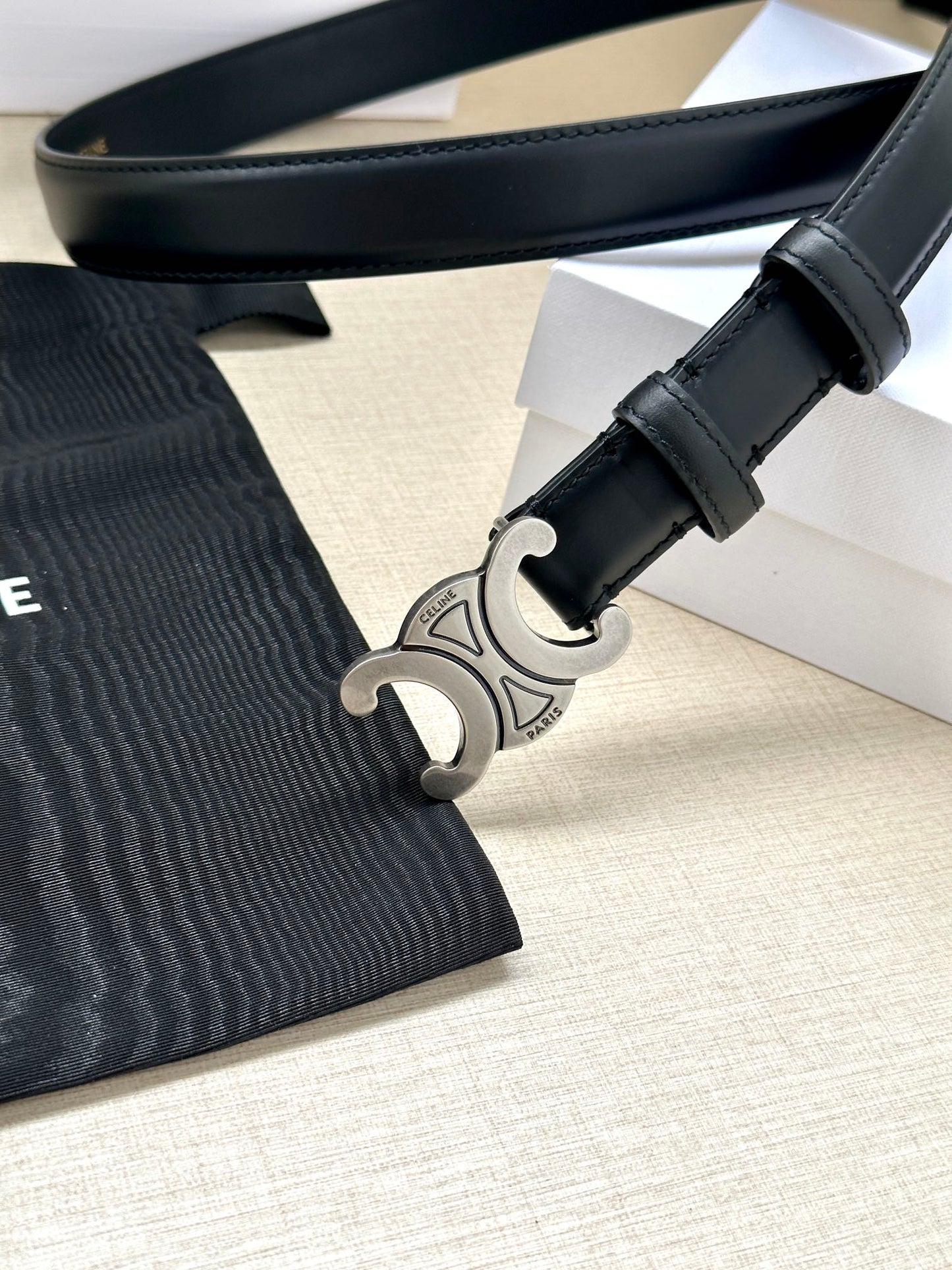 Medium Triomphe Belt 25mm Black Calfskin Silver Finishing - 30