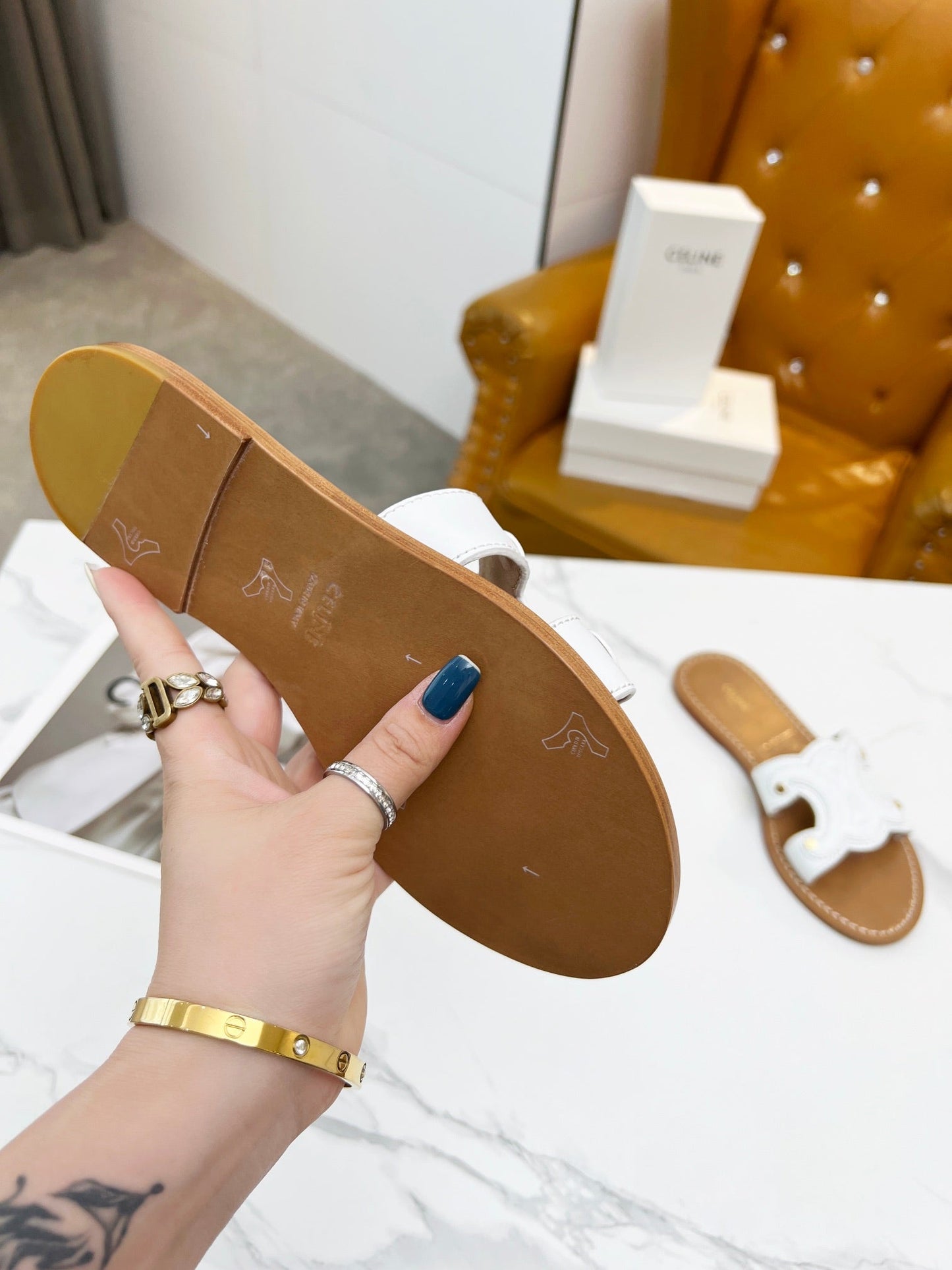TRIOMPHE SLIDE IN WHITE CALFSKIN - 35