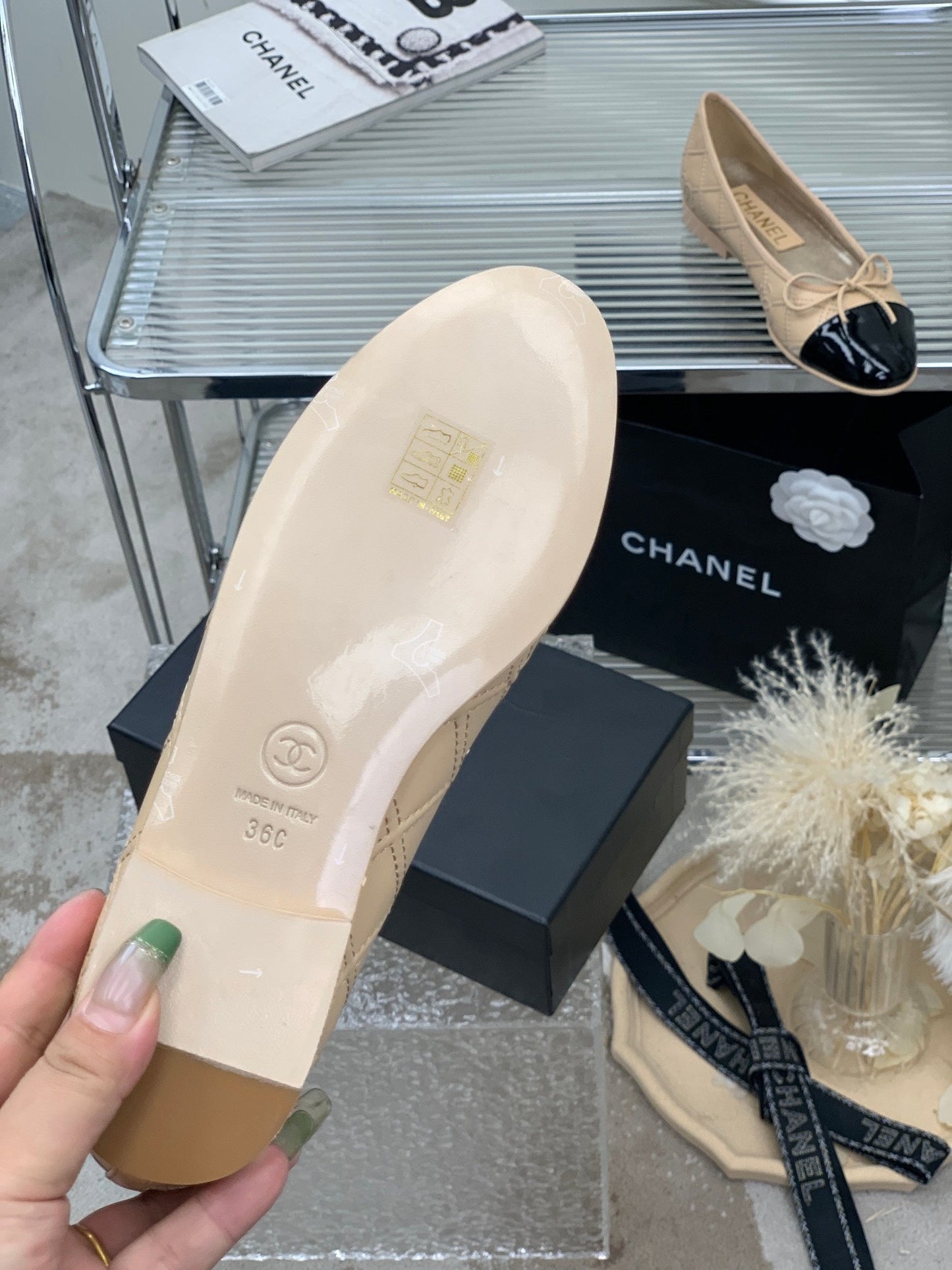 BALLET FLAT GLOSSY BLACK MIX BEIGE LAMBSKIN - 35