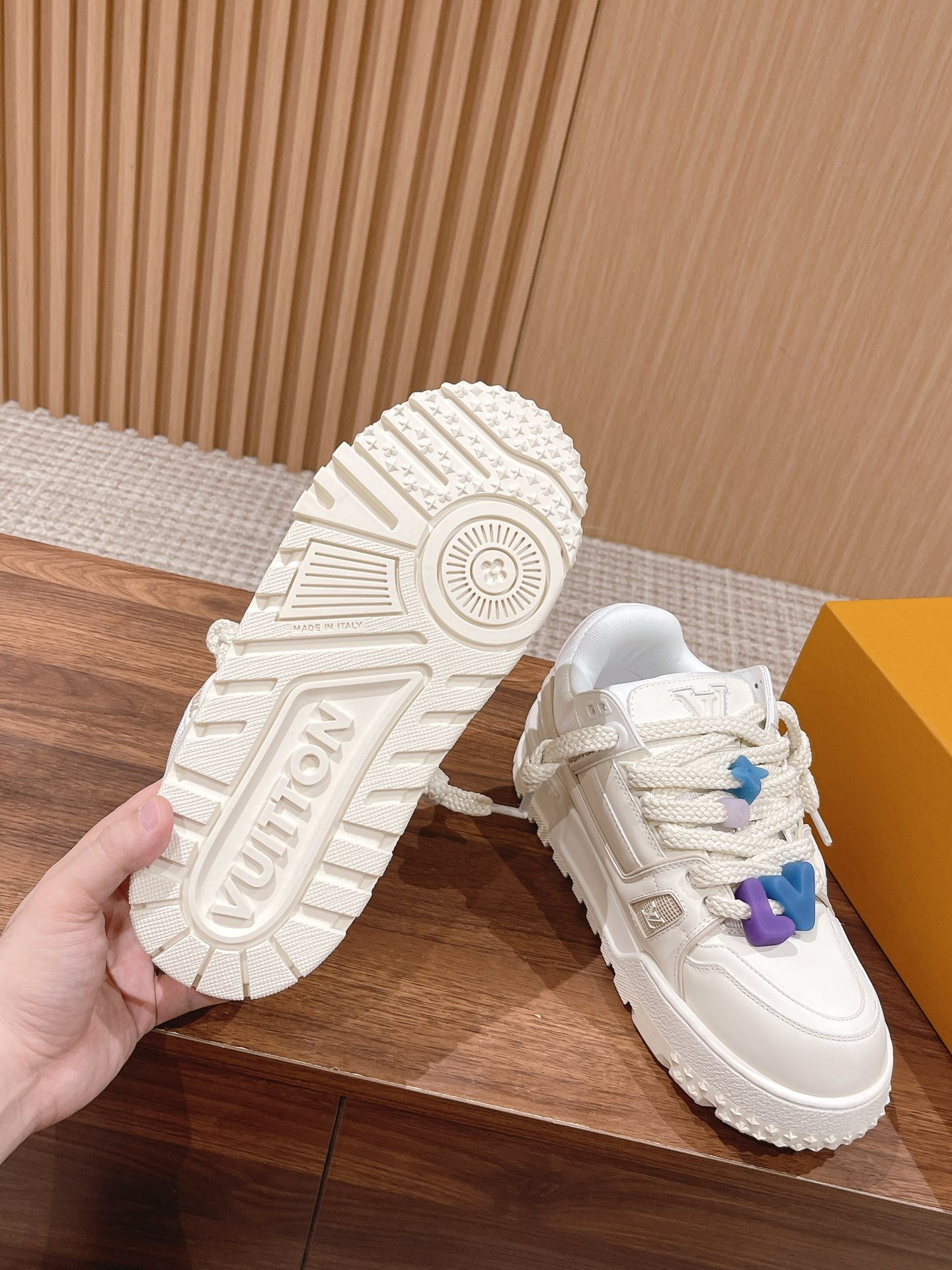 LV Trainer Maxi Sneaker White Calfskin - 35