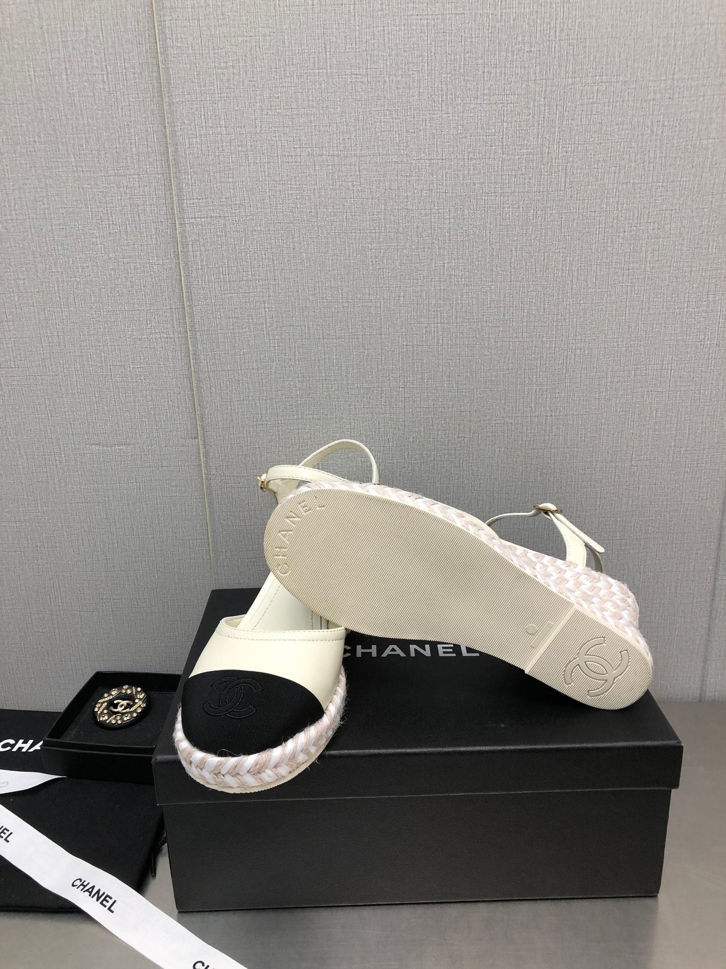 MARY JANE WEDGE WHITE LAMBSKIN - 35