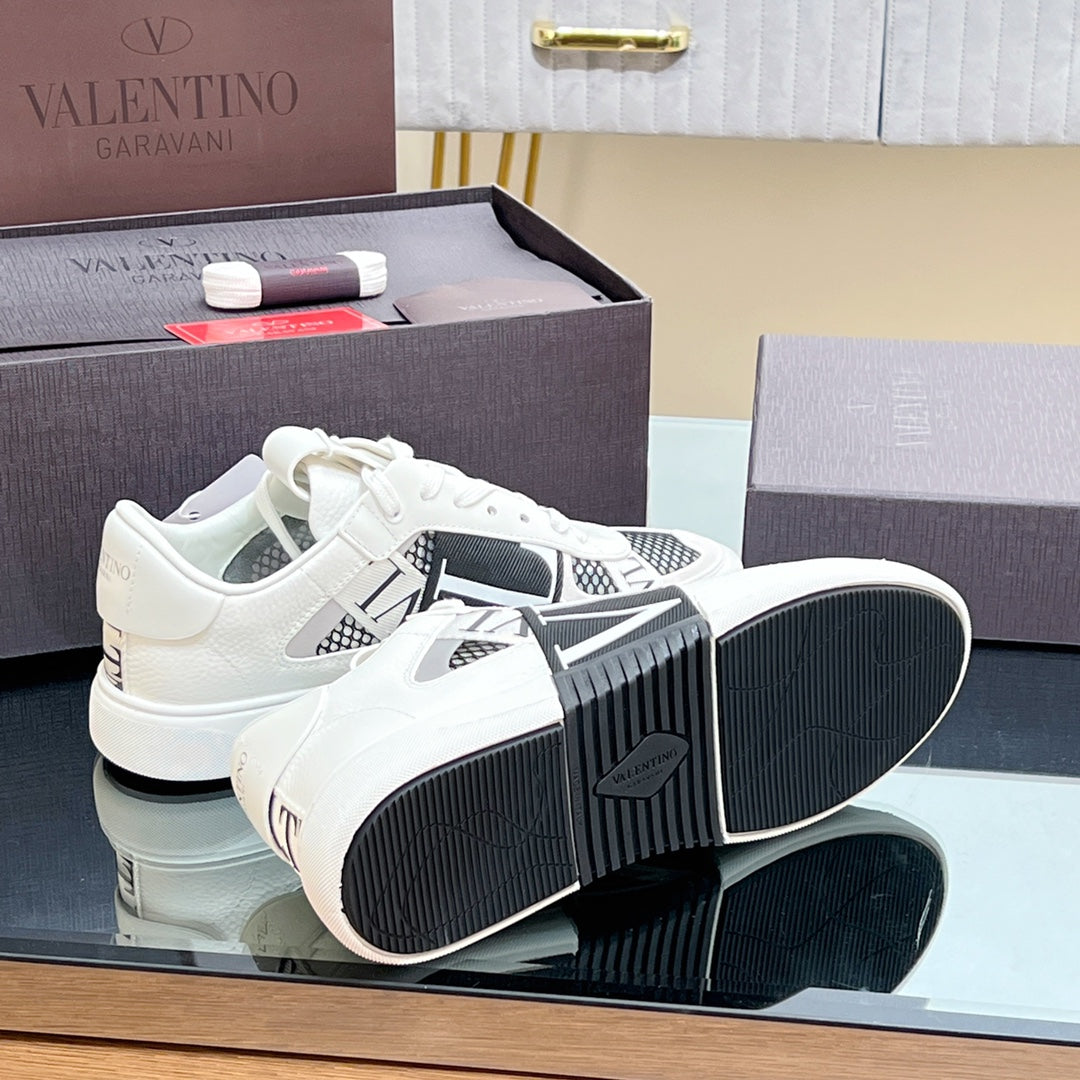 VALENTINO 25S GARAVANI VL7N SNEAKERS IN WHITE MIX BLACK LAMBSKIN - 35
