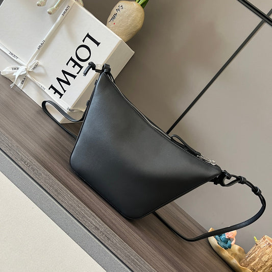 СУМКА LOE LUNA HOBO 28 З ЧОРНОЇ ТЕЛЯЧОЇ ШКІРИ