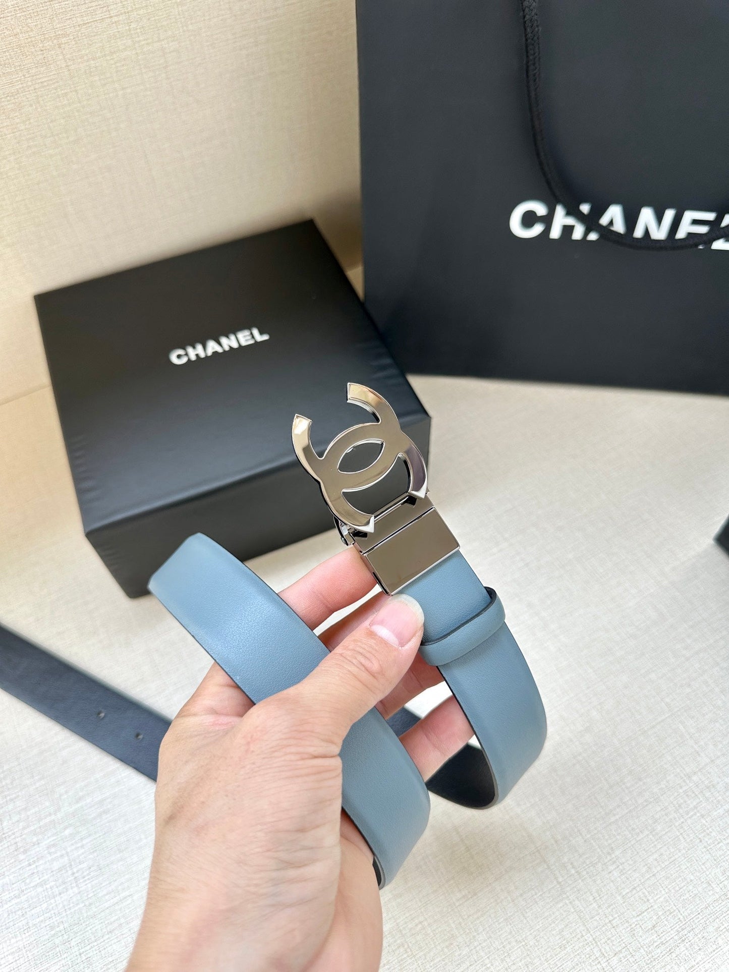 CC 30MM BELT IN STONE BLUE AND BLACK CALFSKIN WITH SILVER HARDWARE - 30