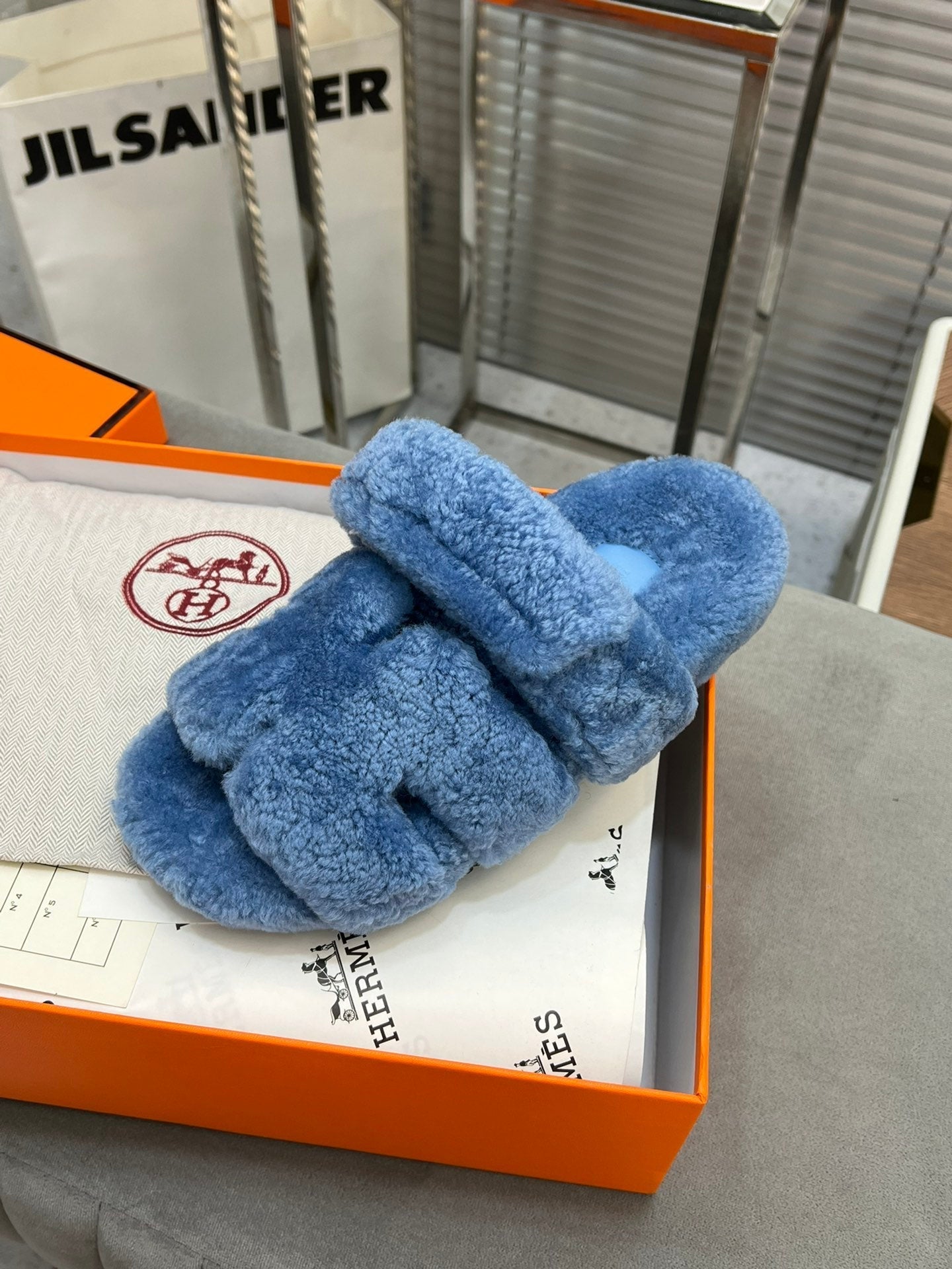 CHYPRE SLIPPERS IN AZURE BLUE LAMB WOOL - 35