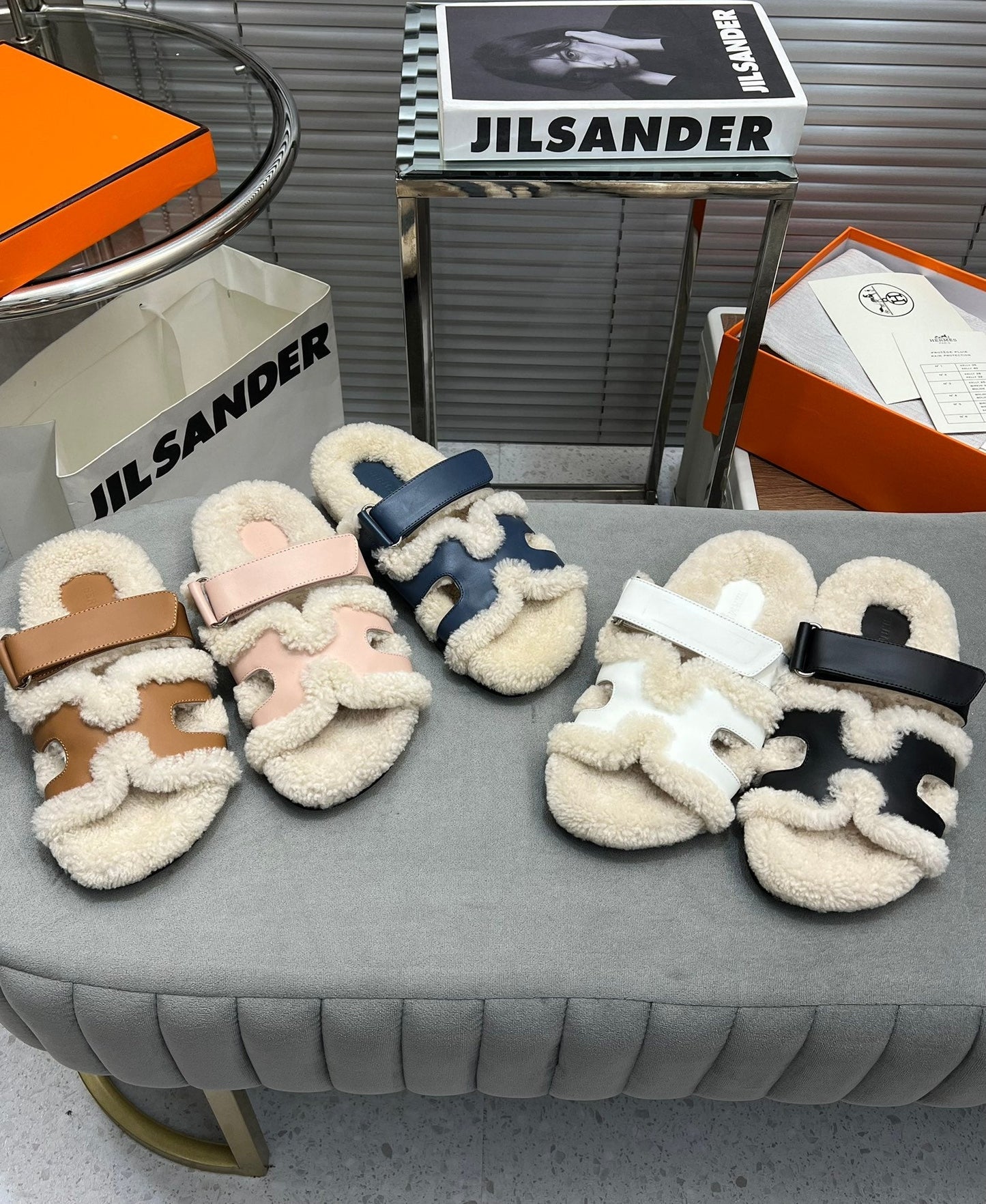 CHYPRE SLIPPERS IN BEIGE LAMB WOOL AND WHITE CALFSKIN - 35