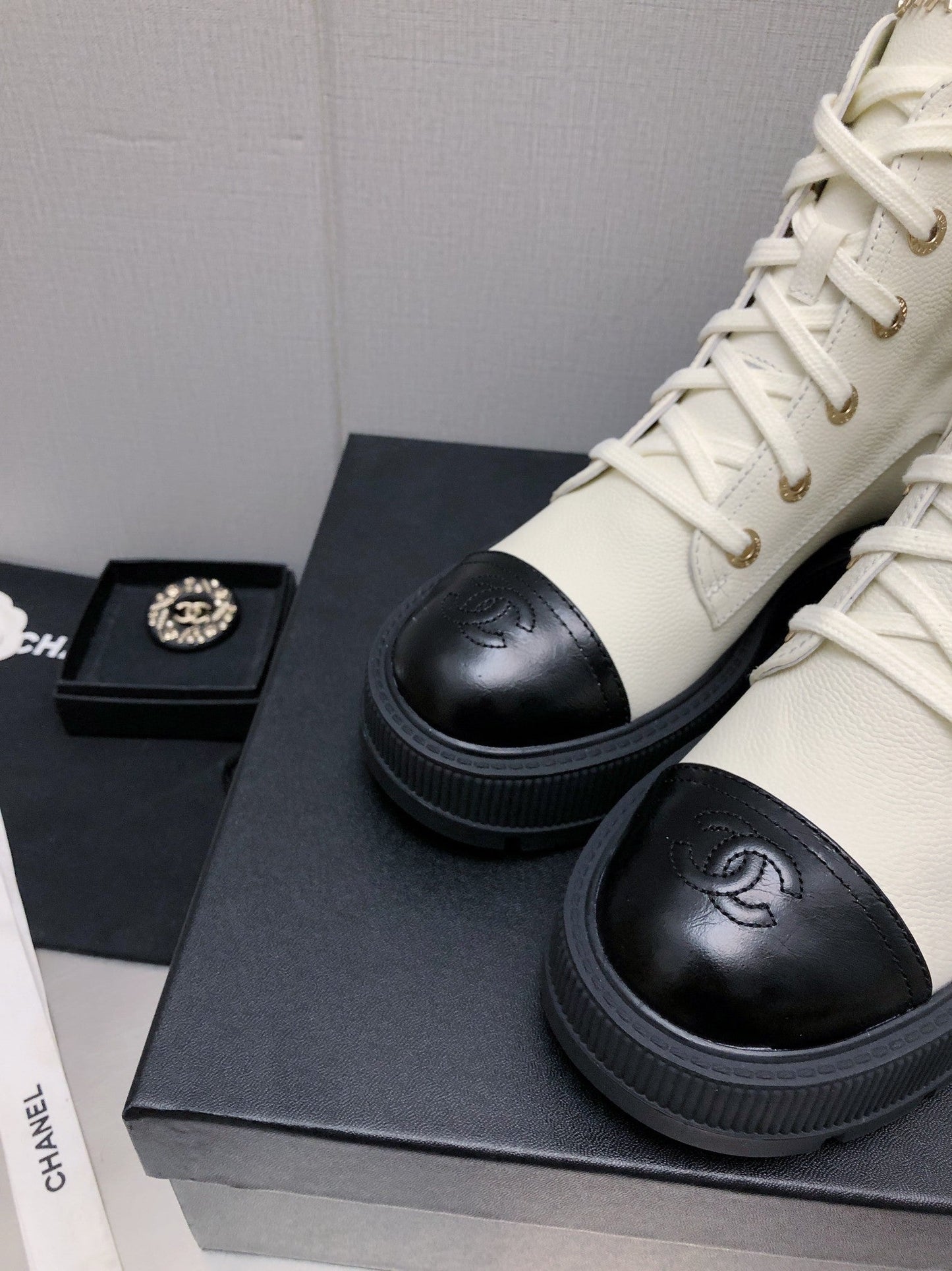 MARTIN SHORT BOOTS WHITE MIX BLACK LAMBSKIN - 35