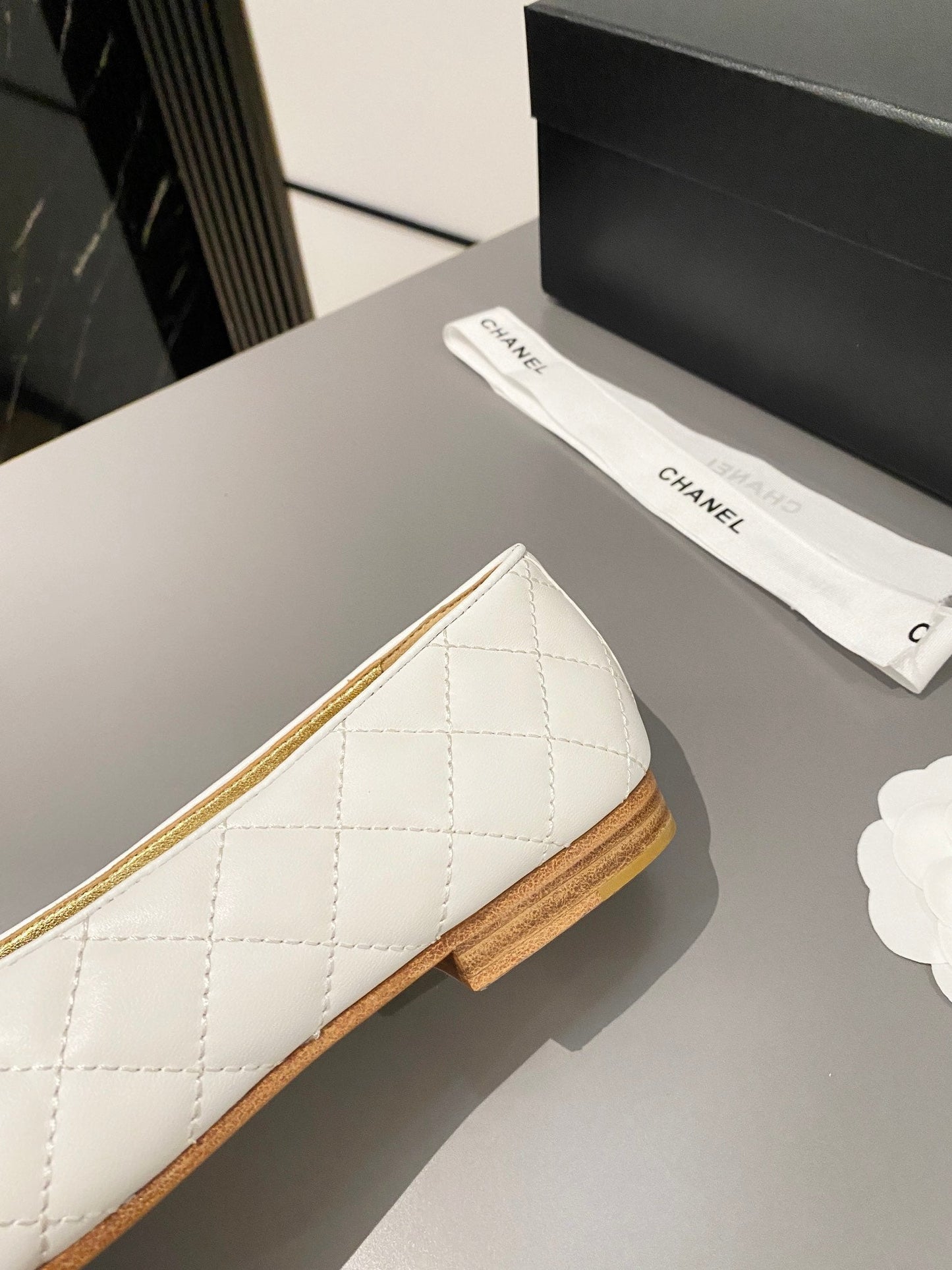 BALLET FLAT WHITE LAMBSKIN - 35
