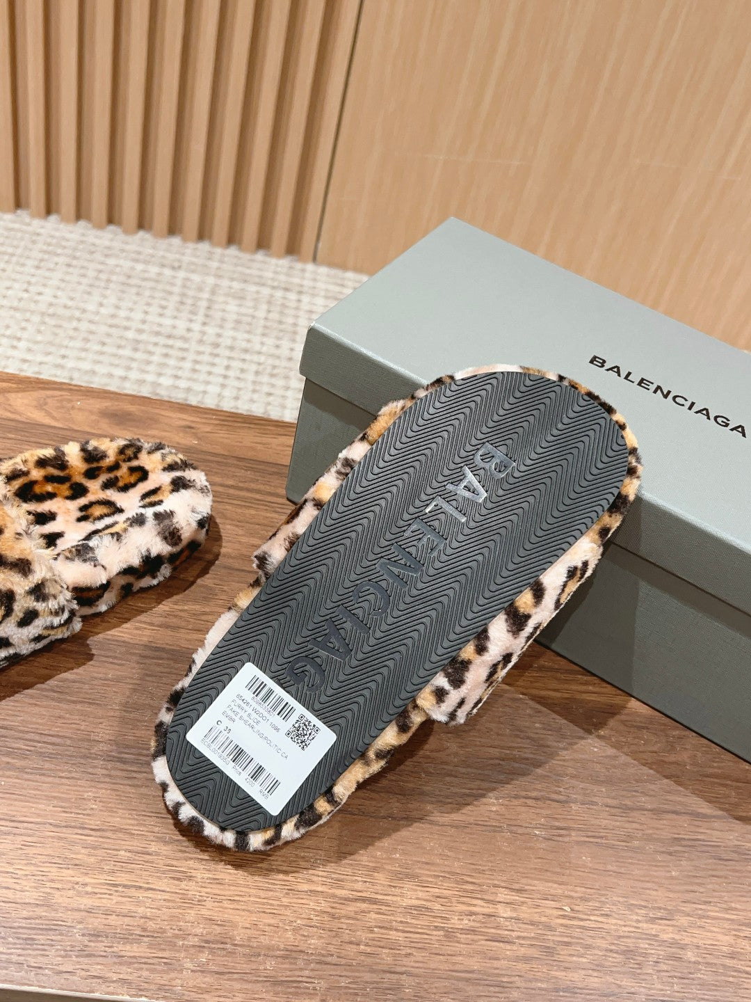 FURRY SLIDES IN LEOPARD PRINT RABBIT FUR - 35