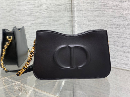 СУМКА HOBO SIGNATURE 23 З ЧОРНОЇ ОВЕЧОЇ ШКІРИ