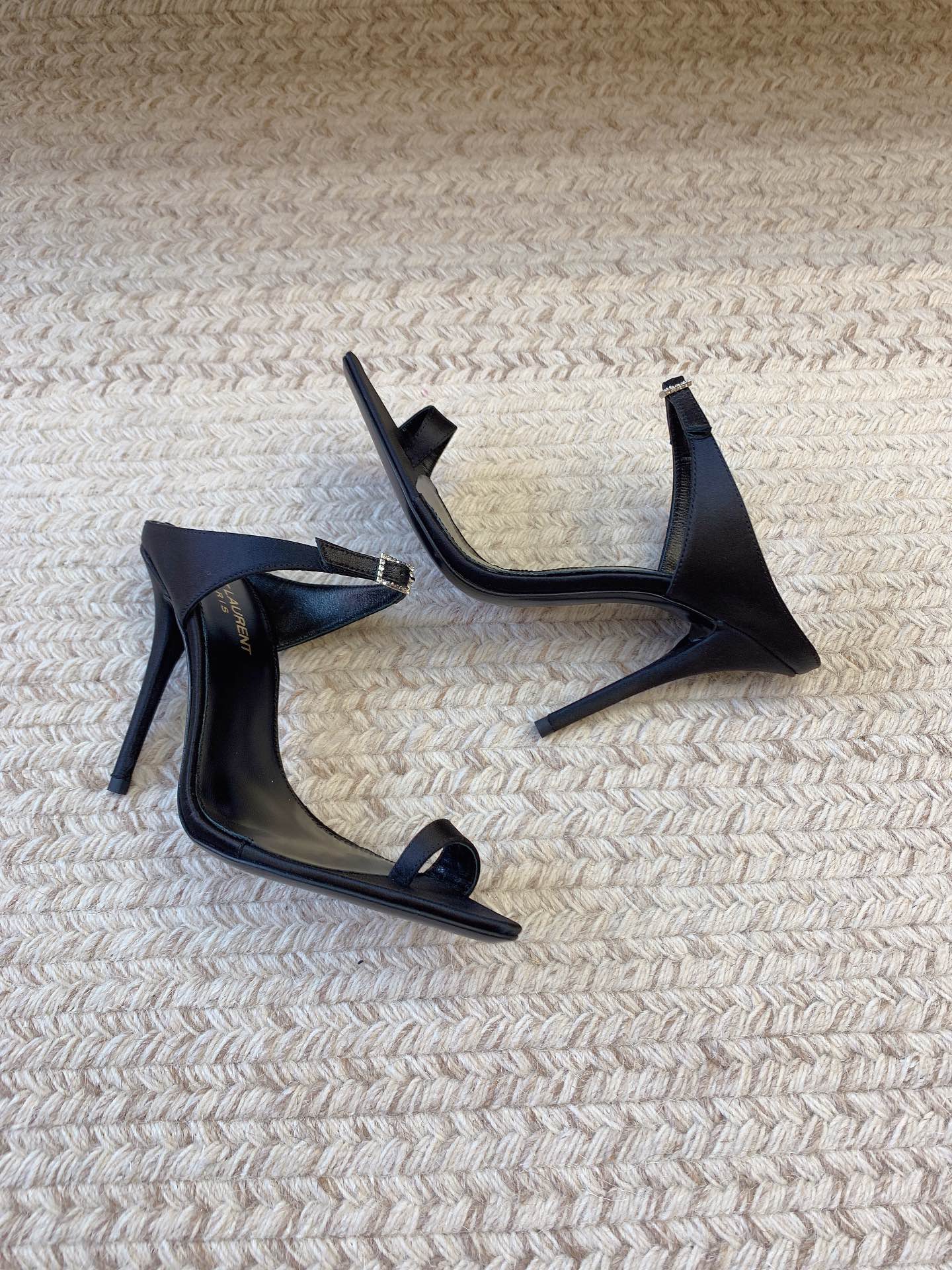 GAP CRYSTAL-BUCKLE SLIDE SANDALS IN BLACK SILK - 34
