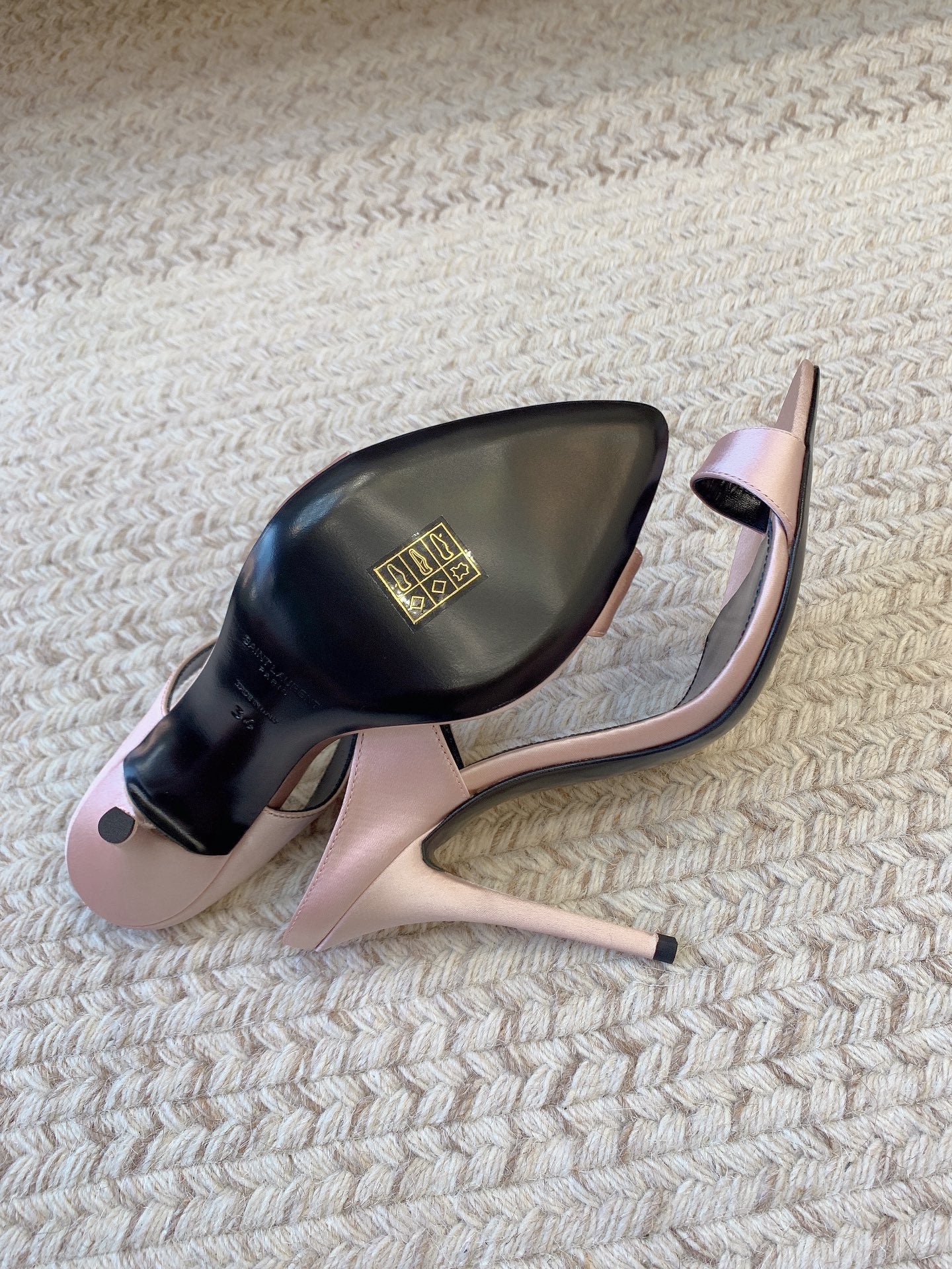 GAP CRYSTAL-BUCKLE SLIDE SANDALS IN LIGHT PINK SILK - 34