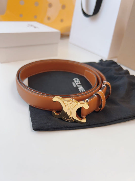 CELINE 25S РЕМІНЬ TRIOMPHE 25 ММ З ТЕЛЯЧОЇ ШКІРИ КОЛЬОРУ КАРАМЕЛІ ІЗ ЗОЛОТОЮ ФУРНІТУРОЮ 580704 - 26 - 28