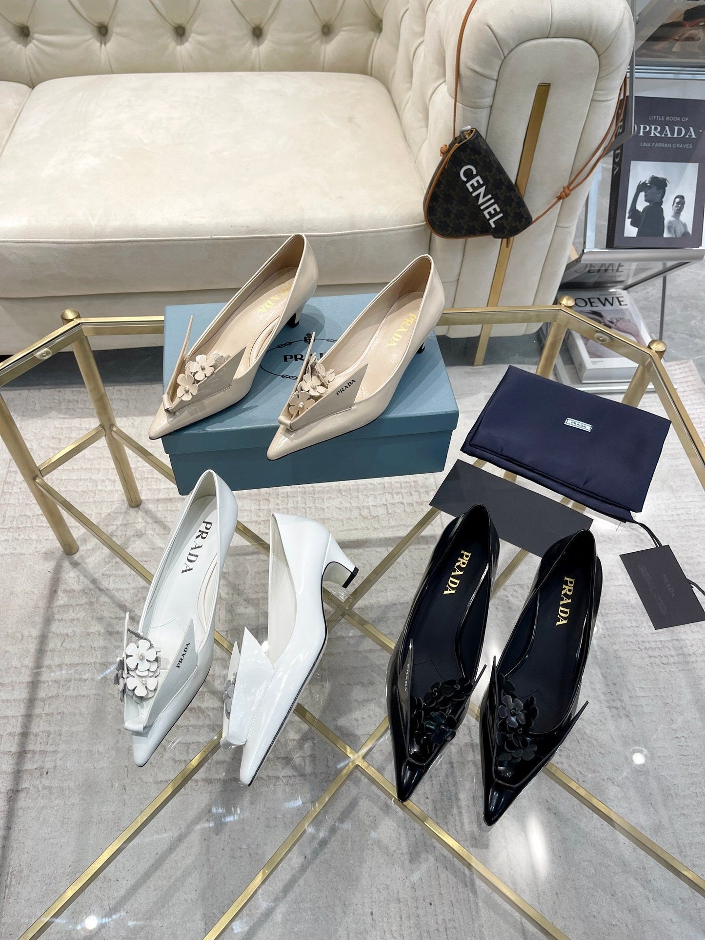 MEDIUM HEEL PUMPS IN BEIGE PATENT CALFSKIN ATTACHED CREATIVE FLOWERS - 34
