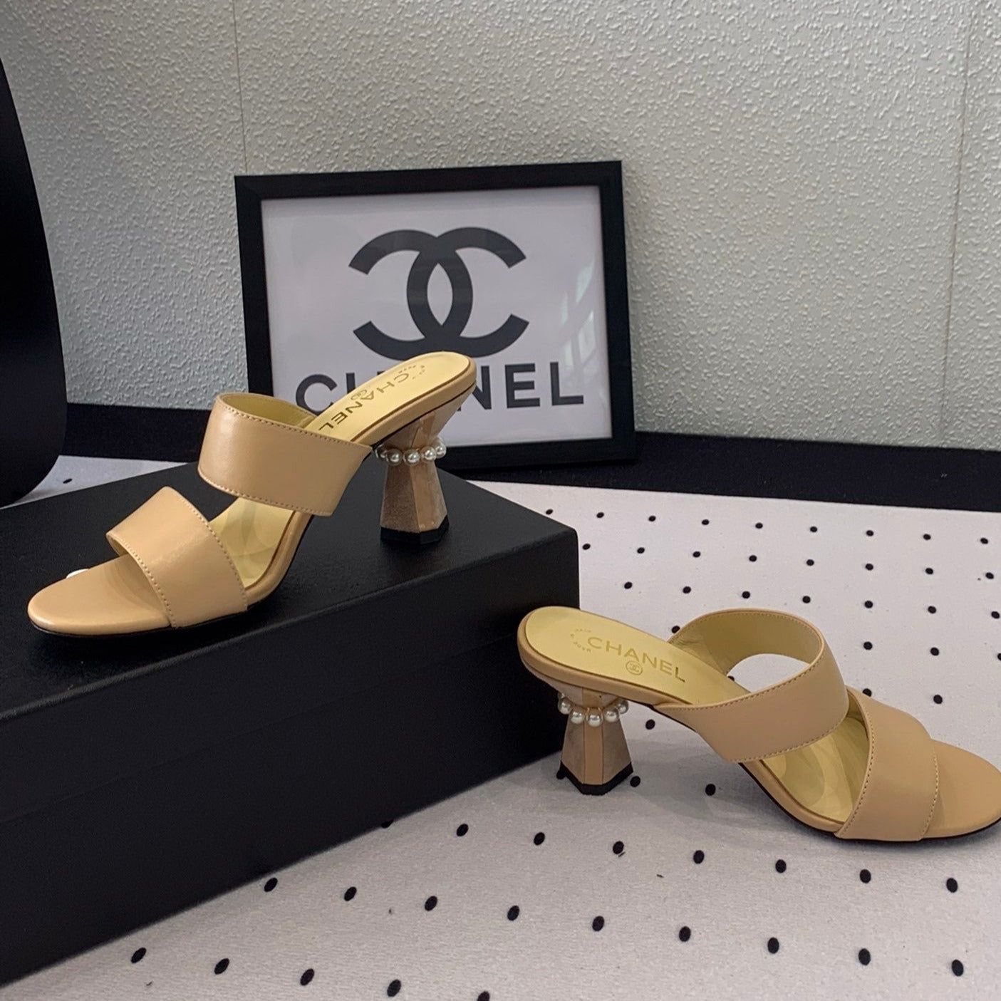 MULES cream LAMBSKIN - 35