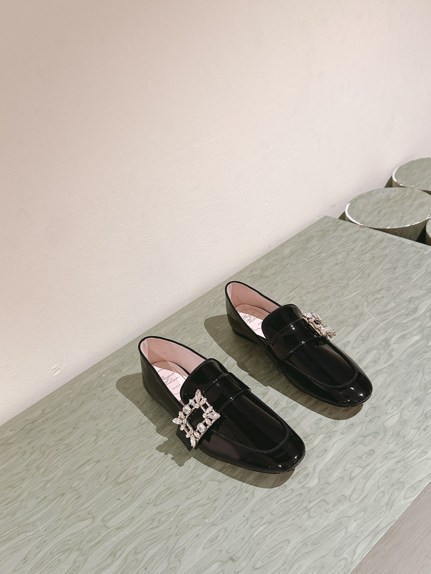 MINI BROCHE VIVIER BUCKLE LOAFERS IN BLACK PATENT CALFSKIN - 34