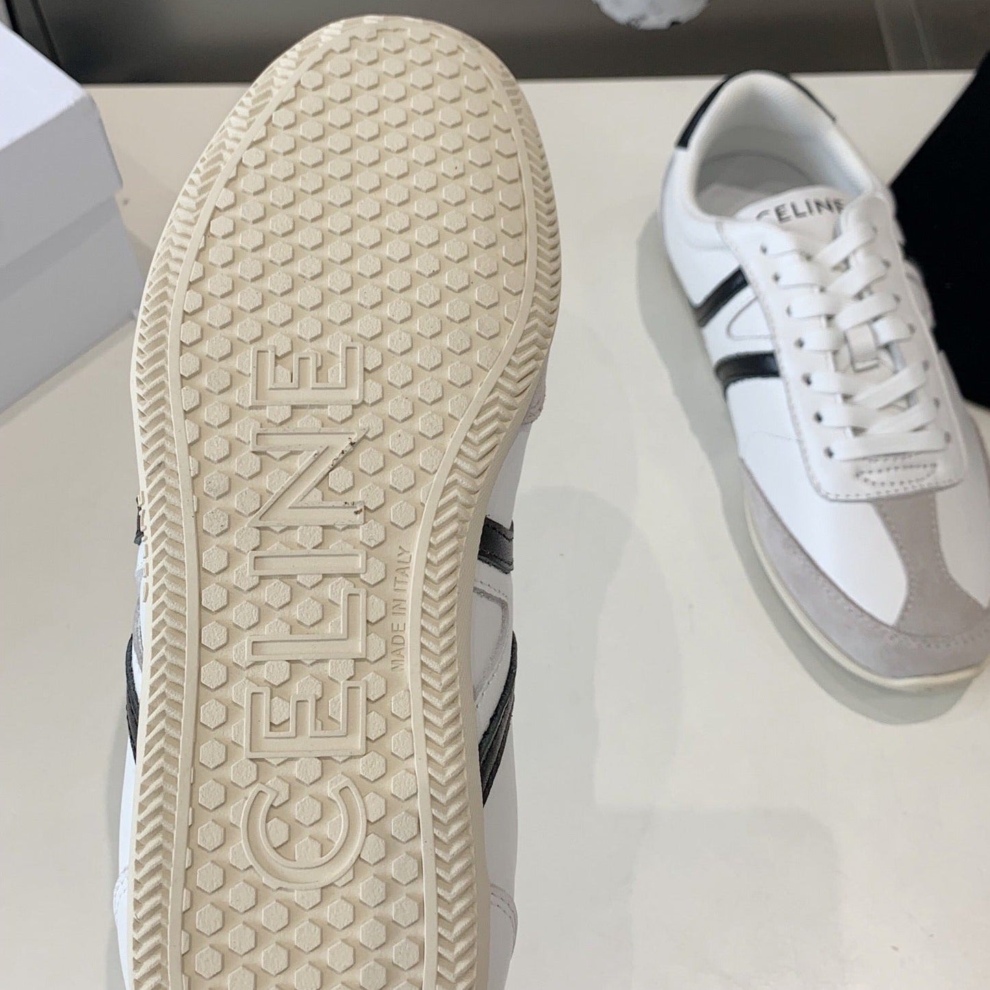 JOGGER LOW LACE-UP SNEAKER IN CALFSKIN & SUEDE CALFSKIN OPTIC WHITE/GREY/BLACK - 35