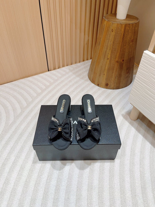 Туфлі CC HIGH HEEL чорний атлас з білими стразами - 35