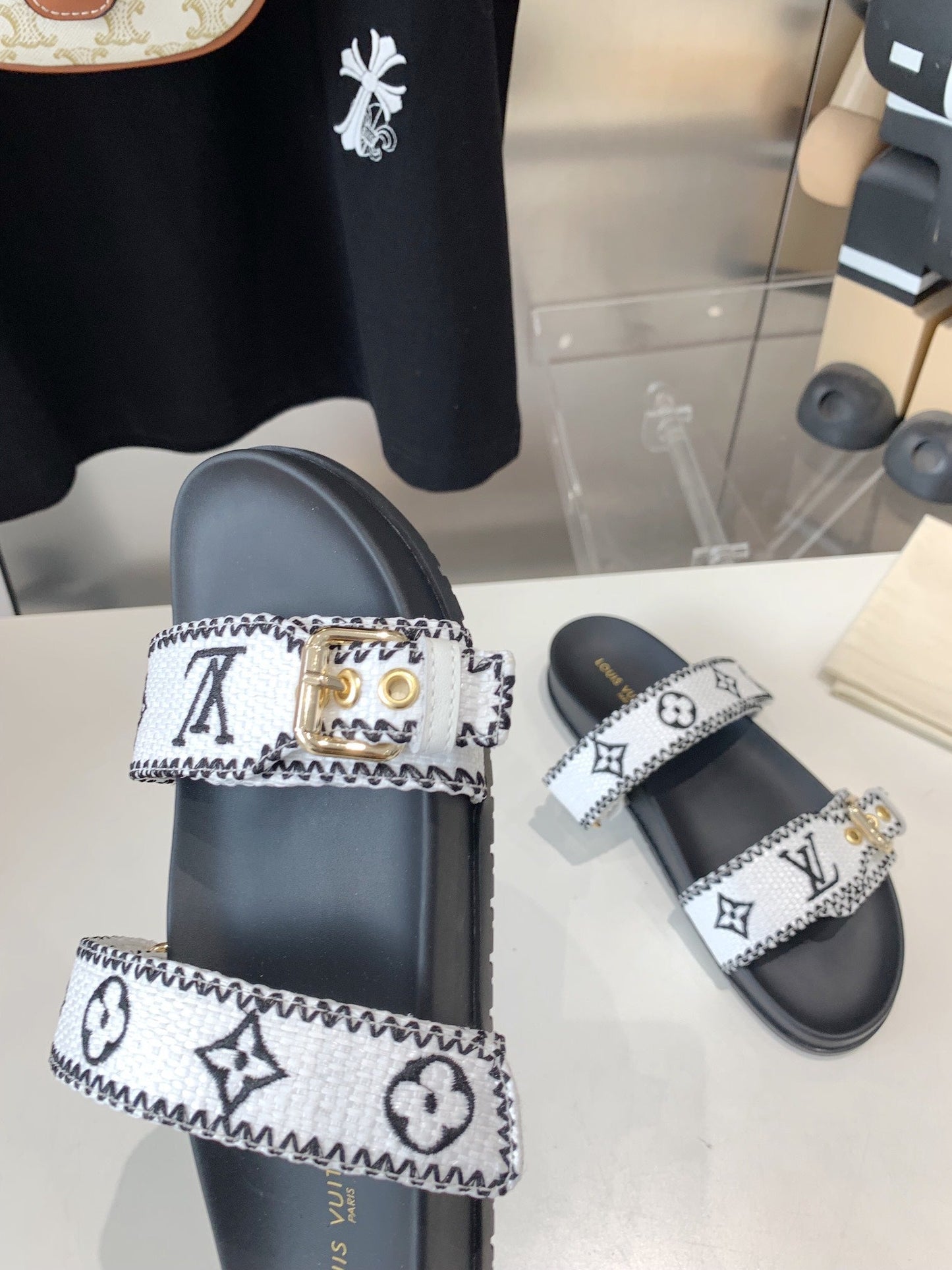 LV WOMEN SUNSET DAD SANDAL IN WHITE MIX BLACK MONOGRAM FABRIC MULE - 35