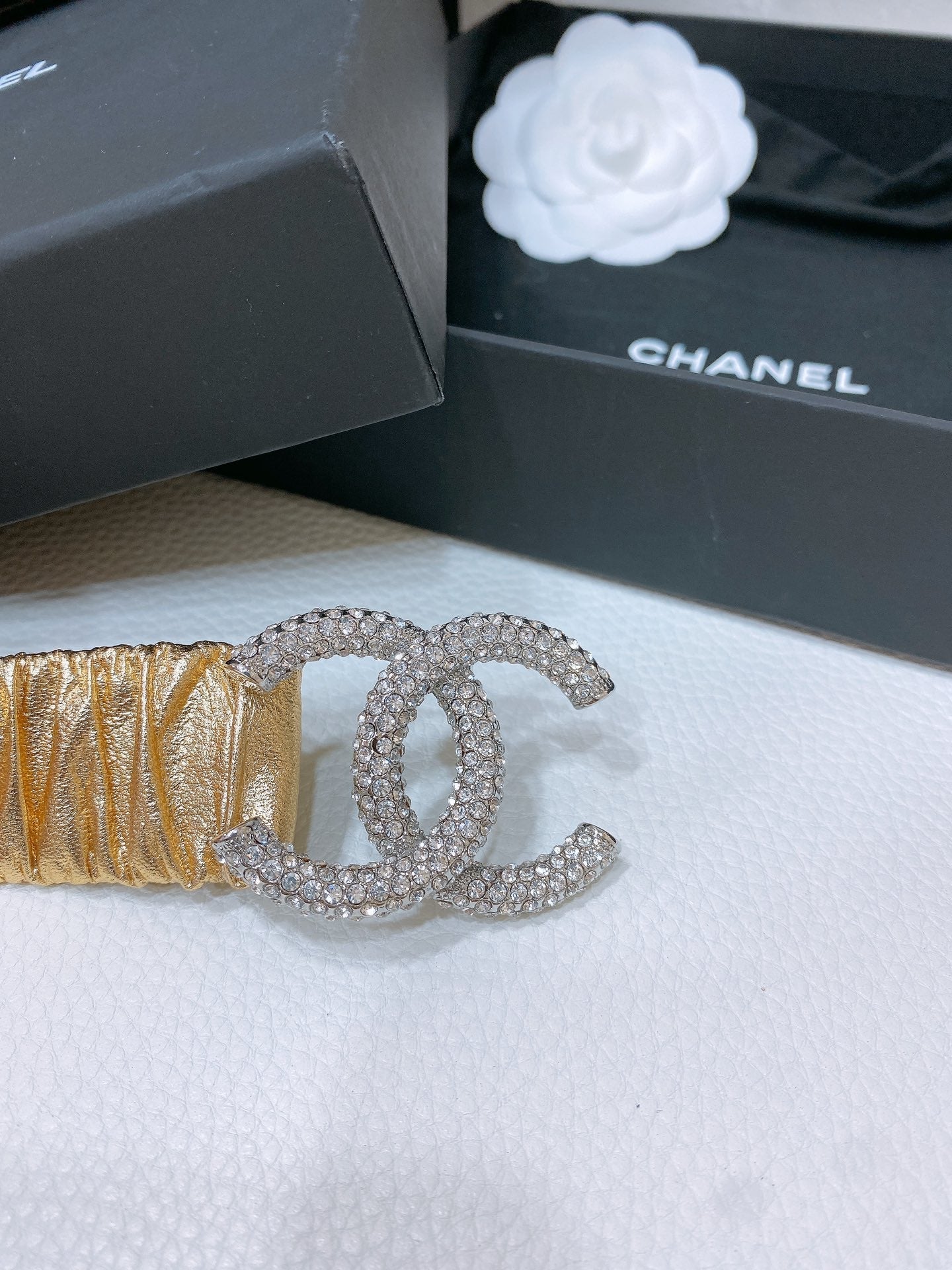 CC ELASTIC BELT 30MM IN GOLD CALFSKIN SILVER HARDWARE WITH RHINSTONES - 30