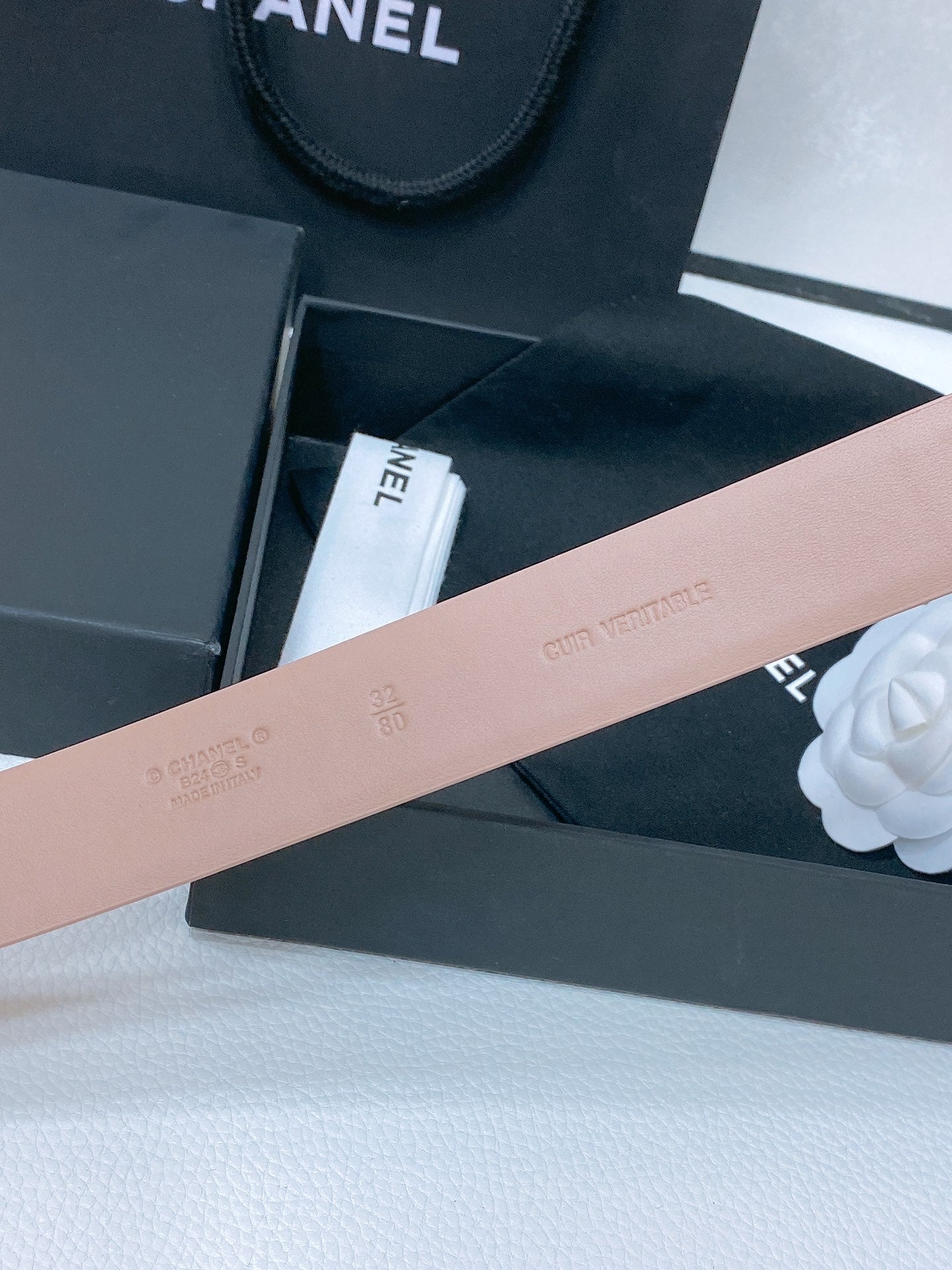 CC BELT 30 MM IN ALMOND BEIGE CALFSKIN PEARL LOGO WITH GOLD HARDWARE - 30