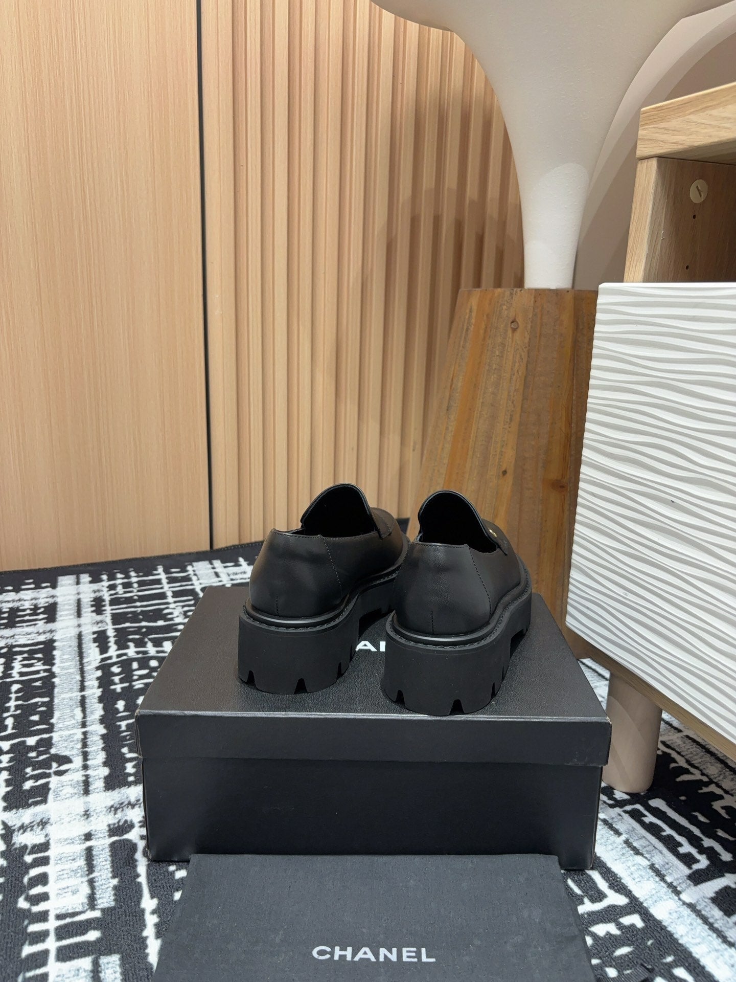CC MOCCASINS IN BLACK CALFSKIN - 35