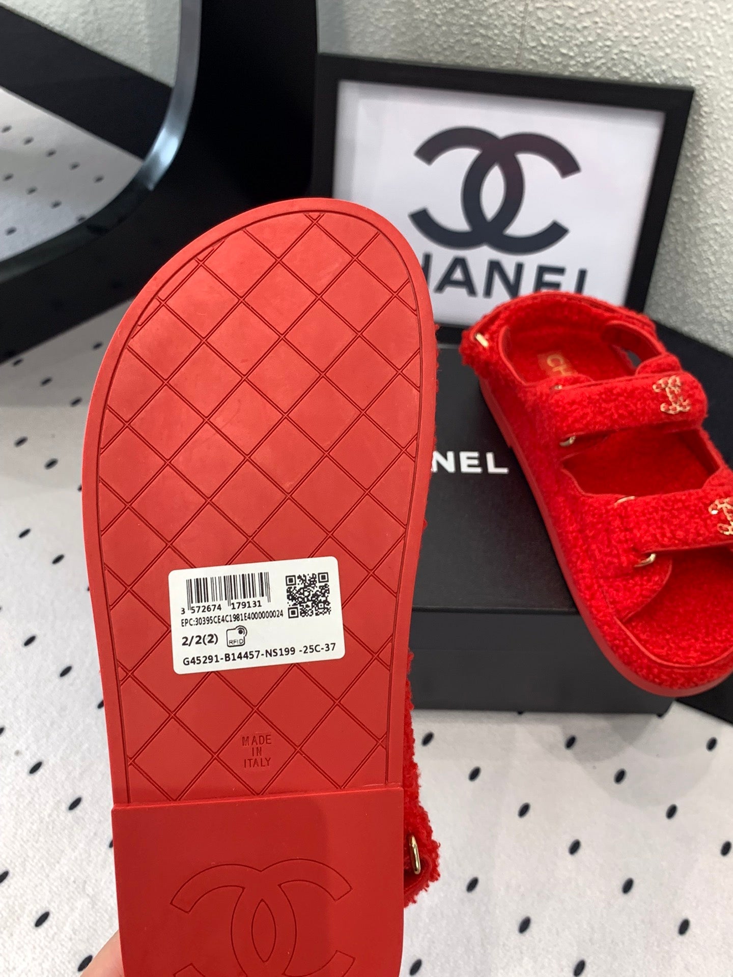 CC DAD SANDAL CRIMSON RED LAMB FUR - 35