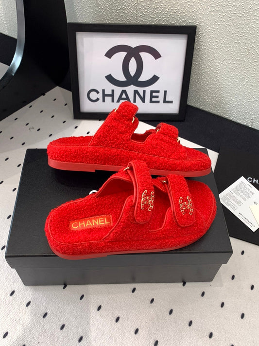 ШКІРЯНІ ШЛЬОПАНЦІ CC DAD SANDAL MULE ІЗ ХУТРА ЯГНЯТИ, КОЛІР ЧЕРВОНИЙ КРИМСОН - 35