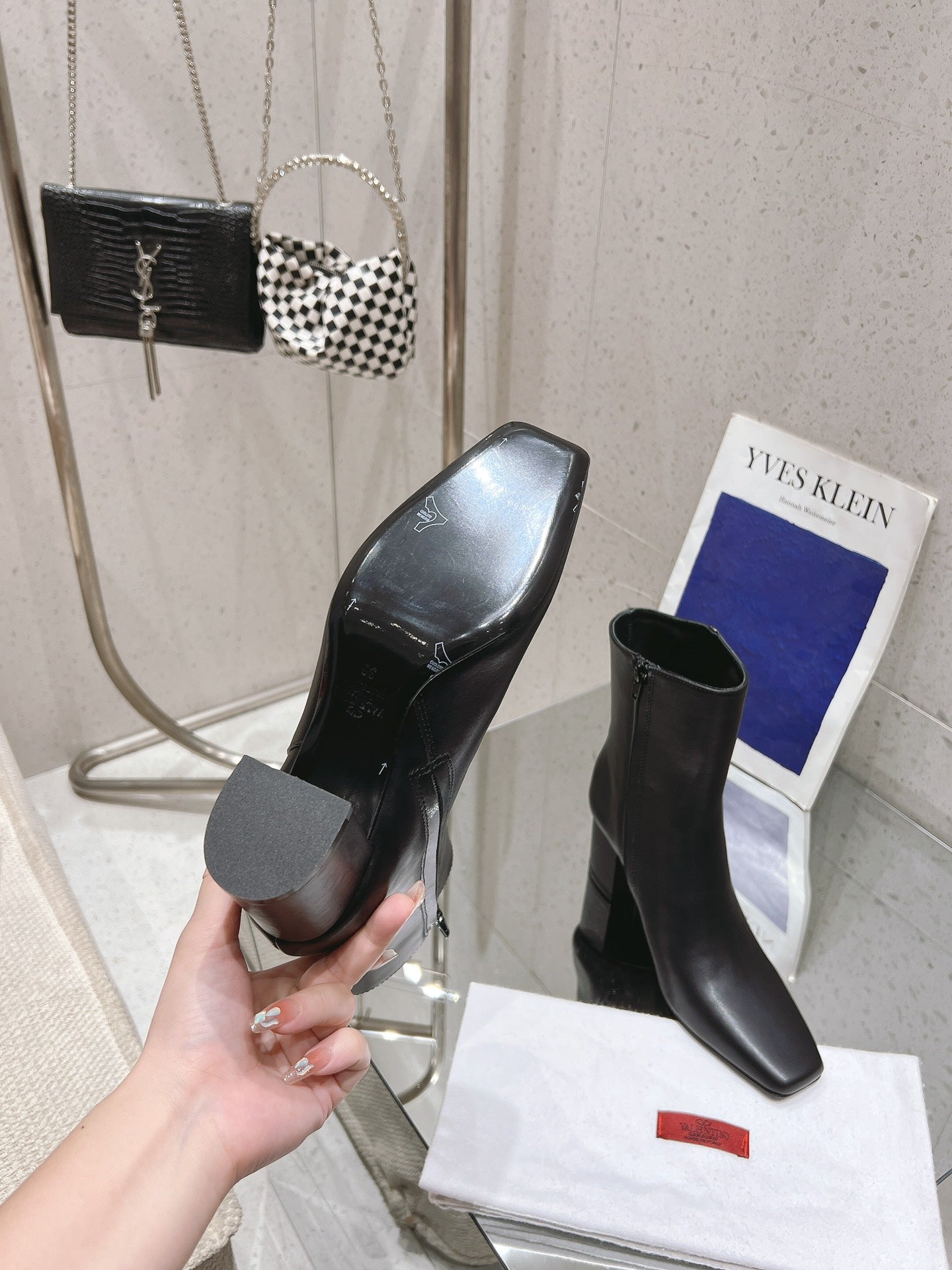 VLOGO THE BOLD EDITION ANKLE BOOT IN BLACK CALFSKIN 70MM - 35